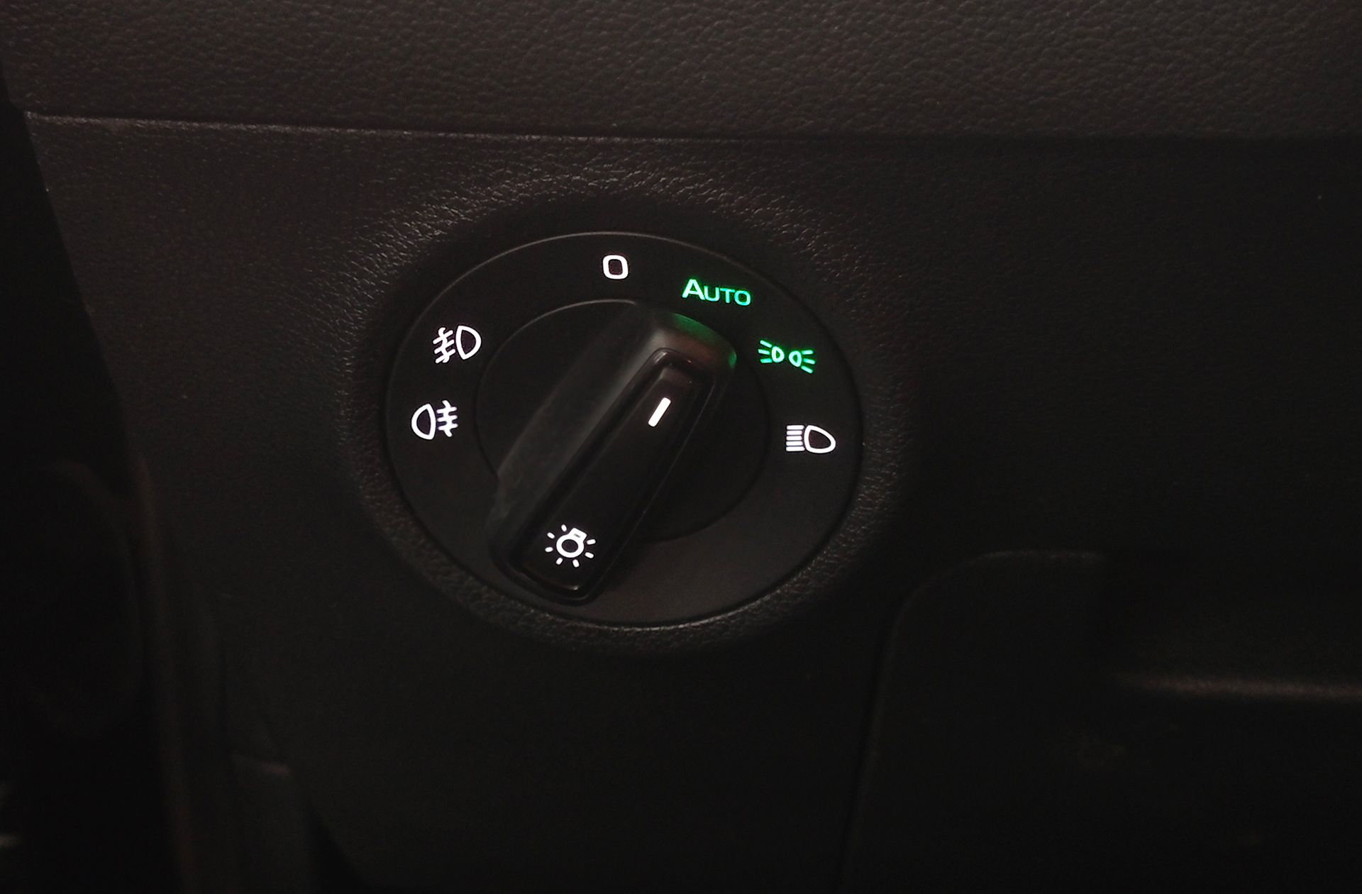 Škoda Karoq 1.0 TSI Active - foto 22
