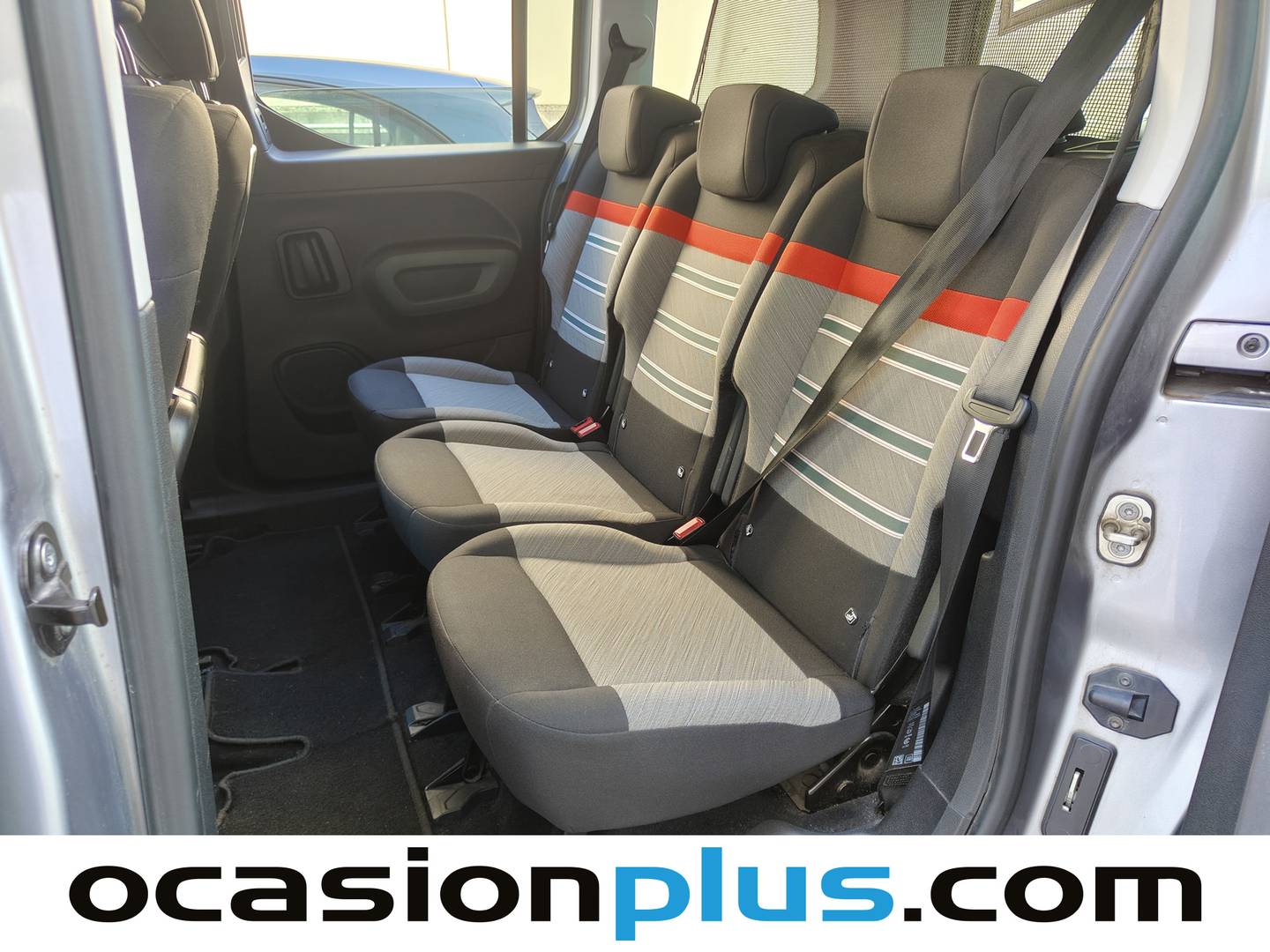 Foto asientos traseros Citroën Berlingo Citroën Berlingo PureTech 130 S&S Talla M Shine EAT8 (130 CV)