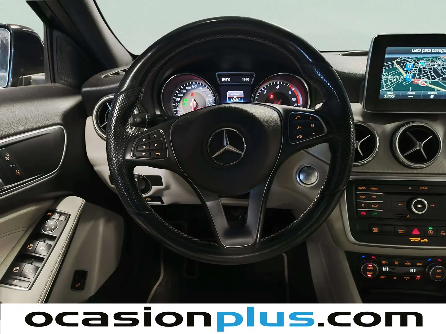 Foto Mercedes GLA Mercedes-Benz GLA 220 d Urban 4Matic (177 CV)