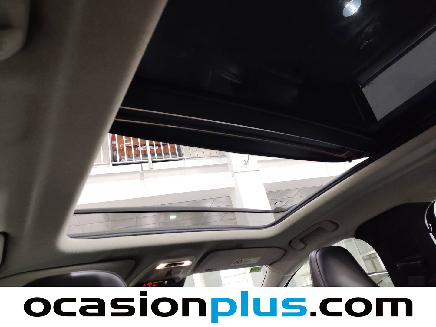 Extras y acabados del Volvo XC40 Volvo XC40 D3 Business Plus AWD (150 CV)