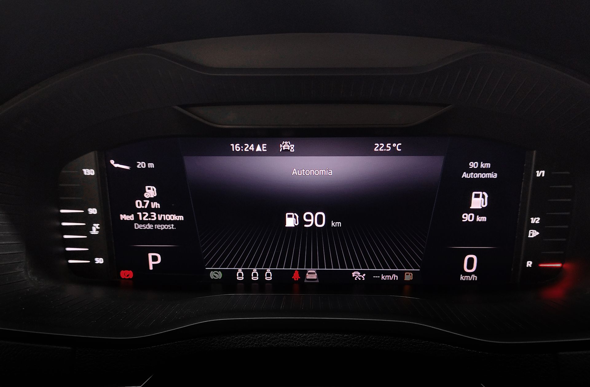 Škoda Karoq 2.0 TDI Ambition 4x4 DSG - foto 24