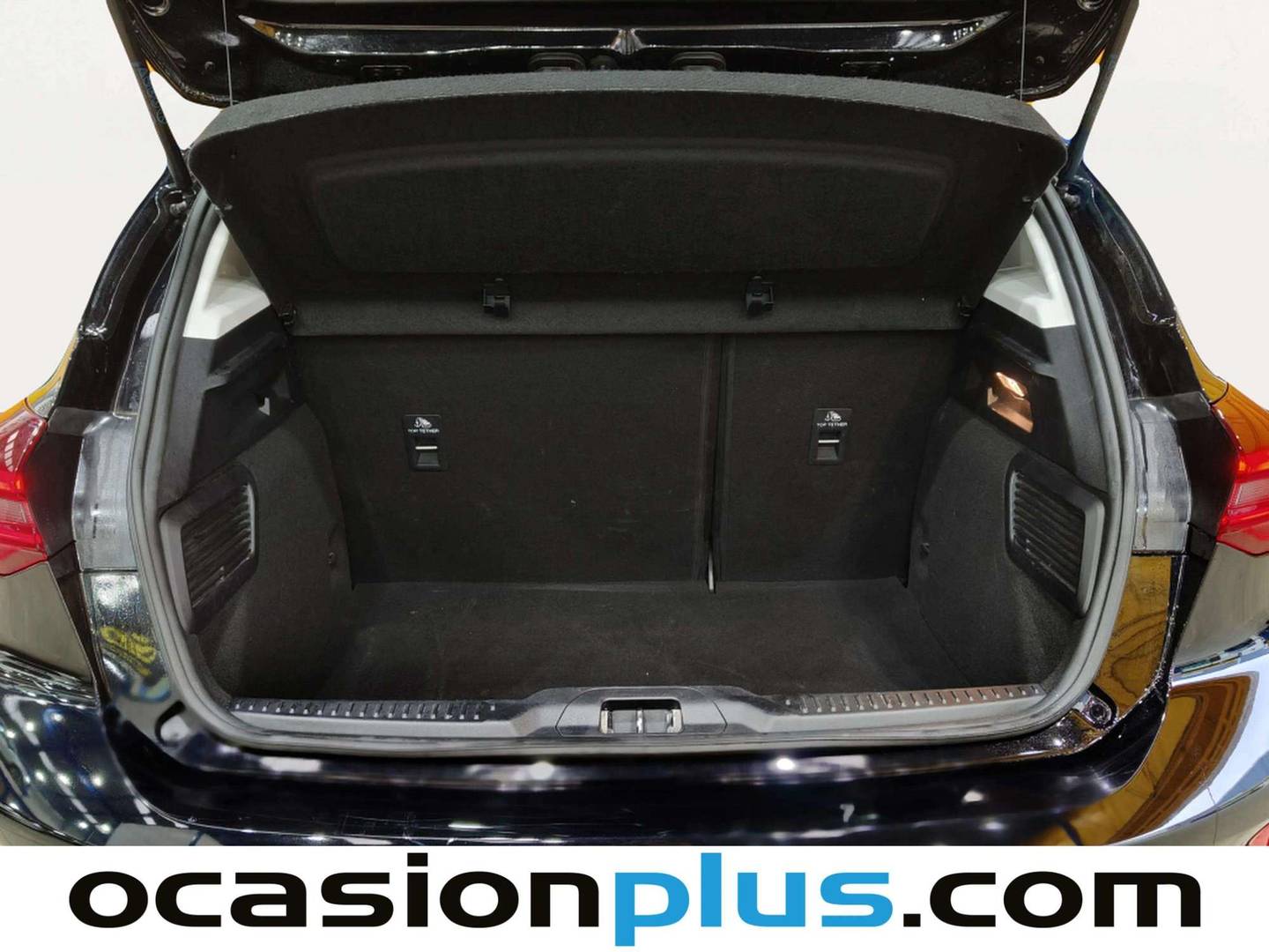 Fotos maletero Ford Focus Ford Focus 1.0 Ecoboost MHEV Active Auto (155 CV)