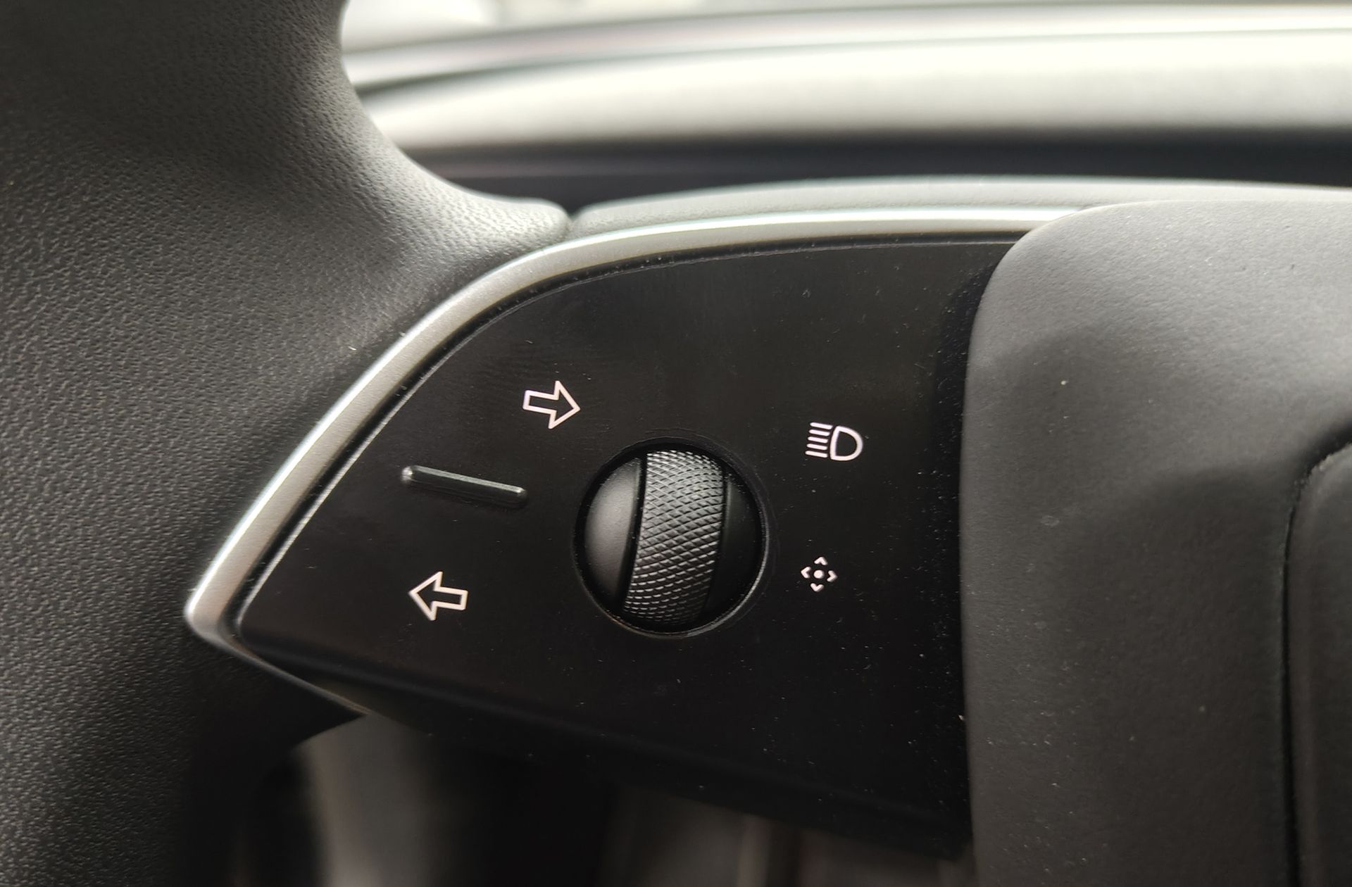 Tesla Model 3 RWD - foto 26