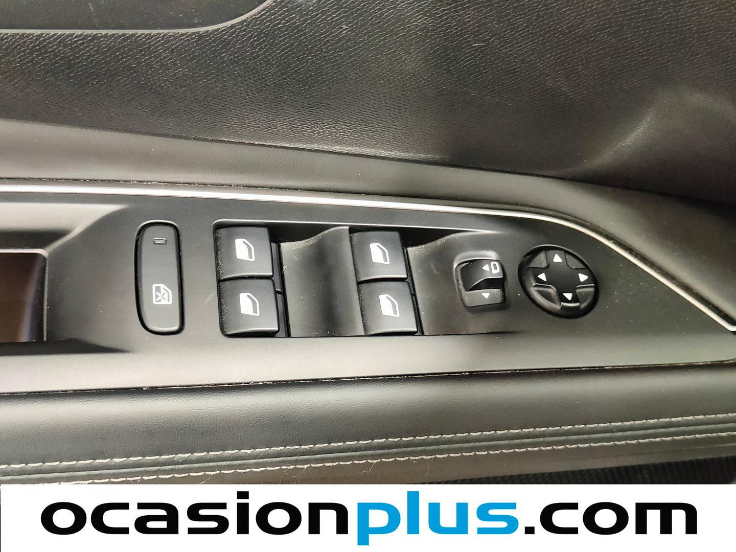 Foto Peugeot 3008 Peugeot 3008 PureTech 130 Allure EAT6 (130 CV)