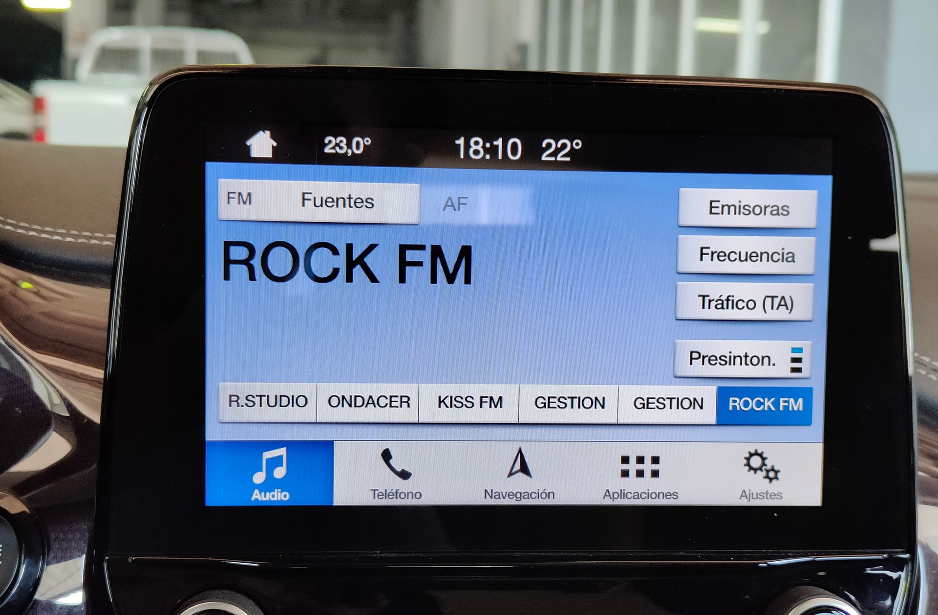 Ford Fiesta 1.0 EcoBoost Vignale - foto 36