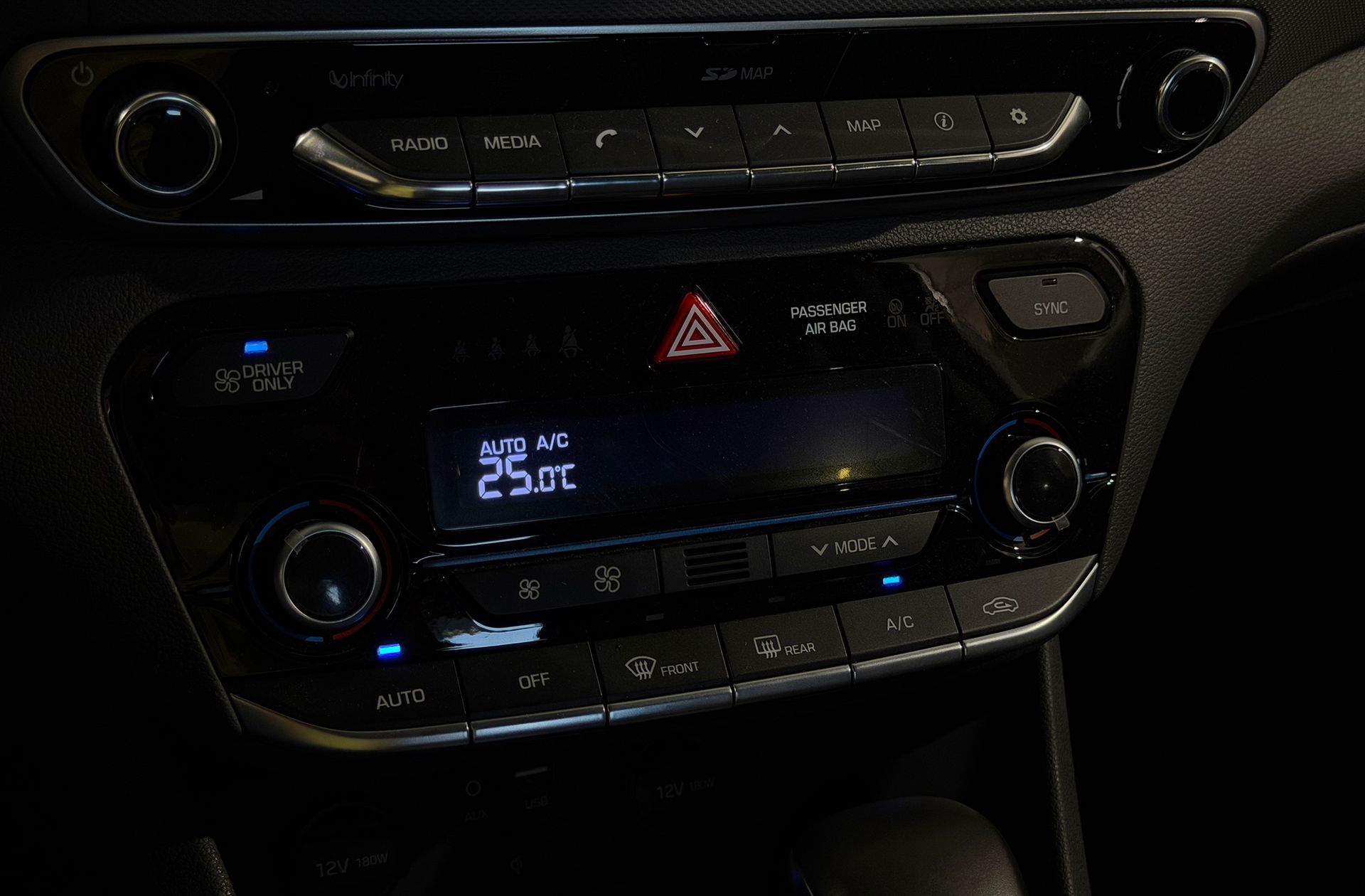 Hyundai Ioniq 1.6 GDI HEV Tecno DT - foto 29