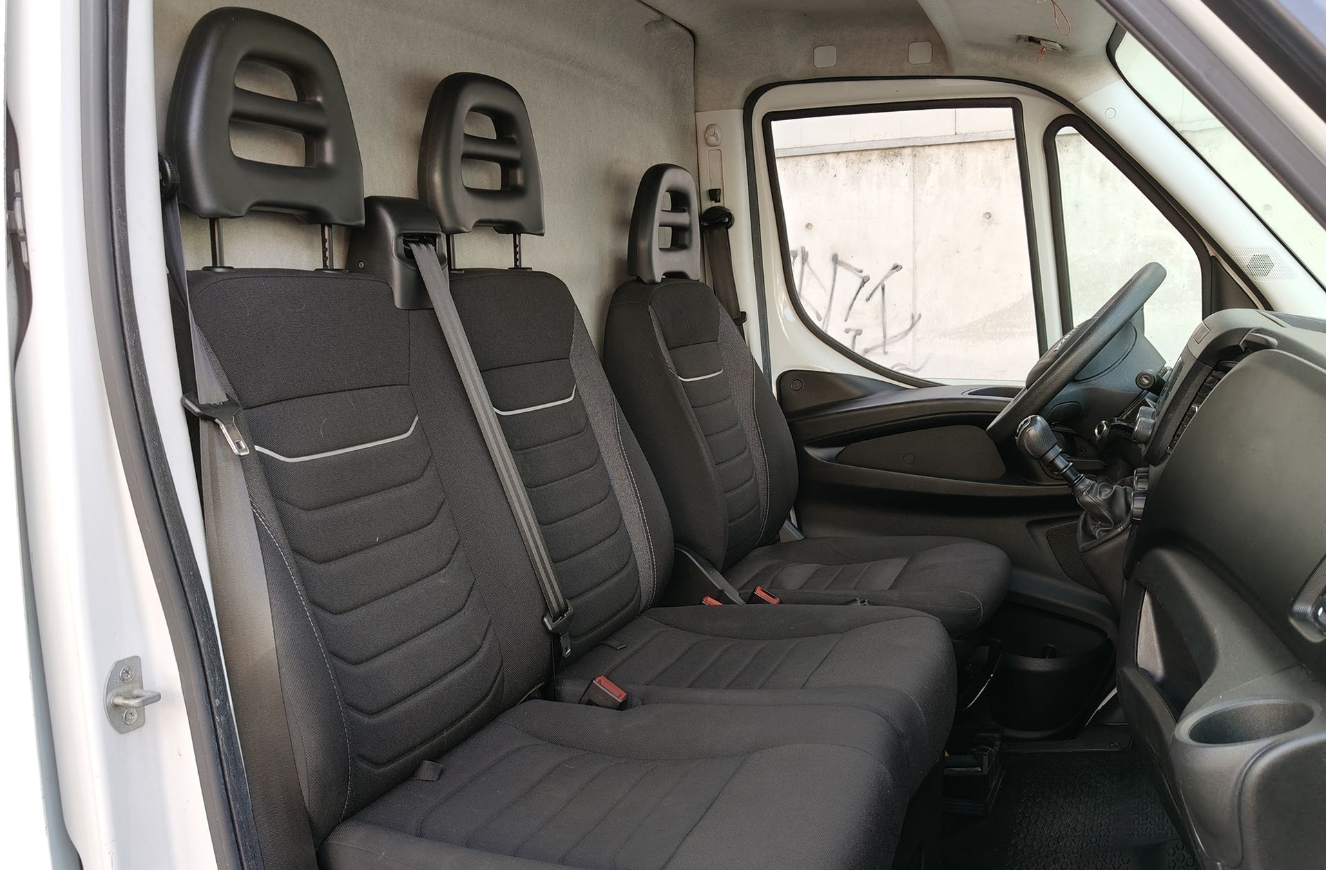 Iveco Daily Furgon 35S 16 V 3520L/H2 - foto 13
