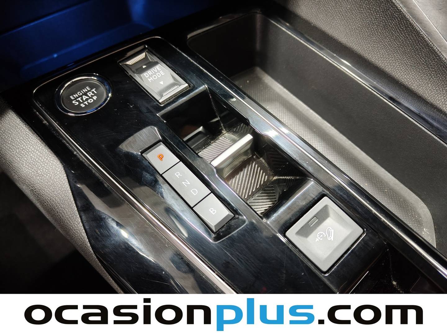 Foto Peugeot 3008 Hybrid Peugeot 3008 Hybrid 300 Allure Pack e-EAT8 (300 CV)