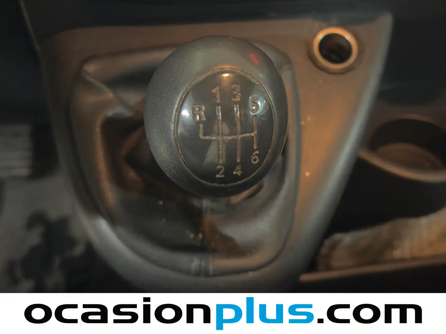 Foto Renault Master Renault Master Furgon dCi 130 DC T L2H2 3500 E6 (130 CV) Camperizada 3 Plazas