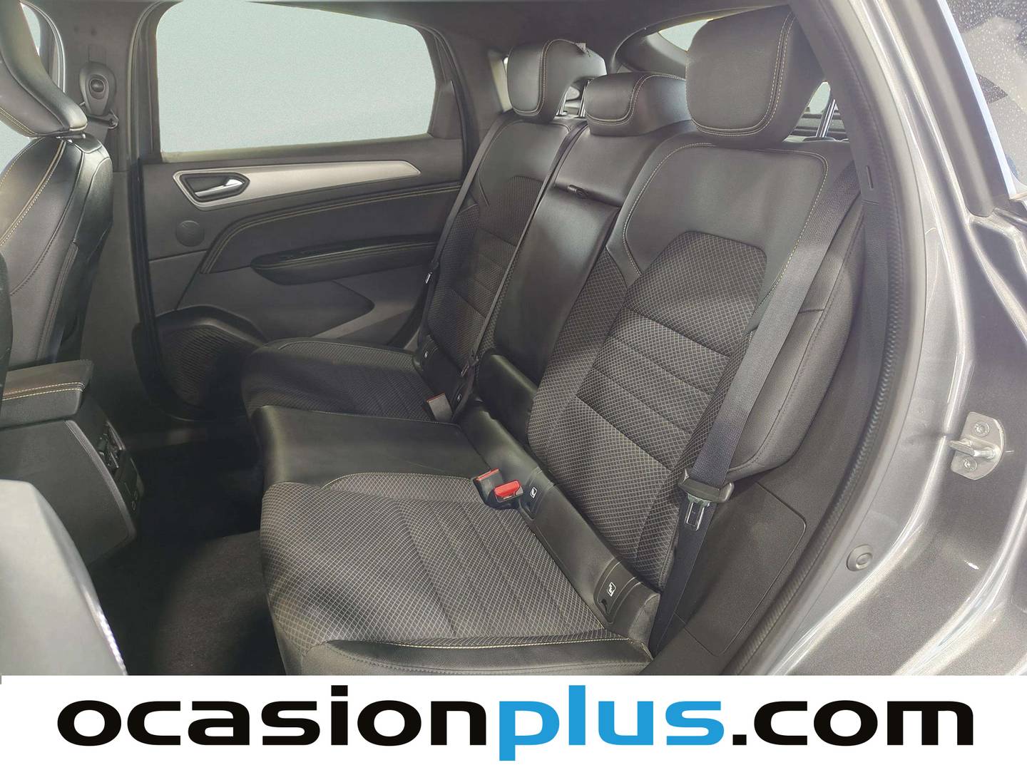 Foto asientos traseros Renault Arkana Renault Arkana Techno TCe 140 mild hybrid (140 CV) EDC