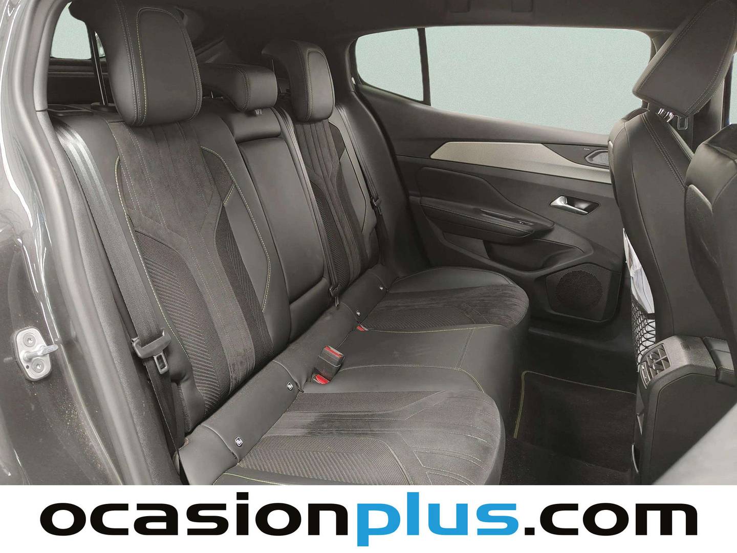 Peugeot 408 Peugeot 408 PHEV 225 GT e-EAT8 (224 CV) de segunda mano