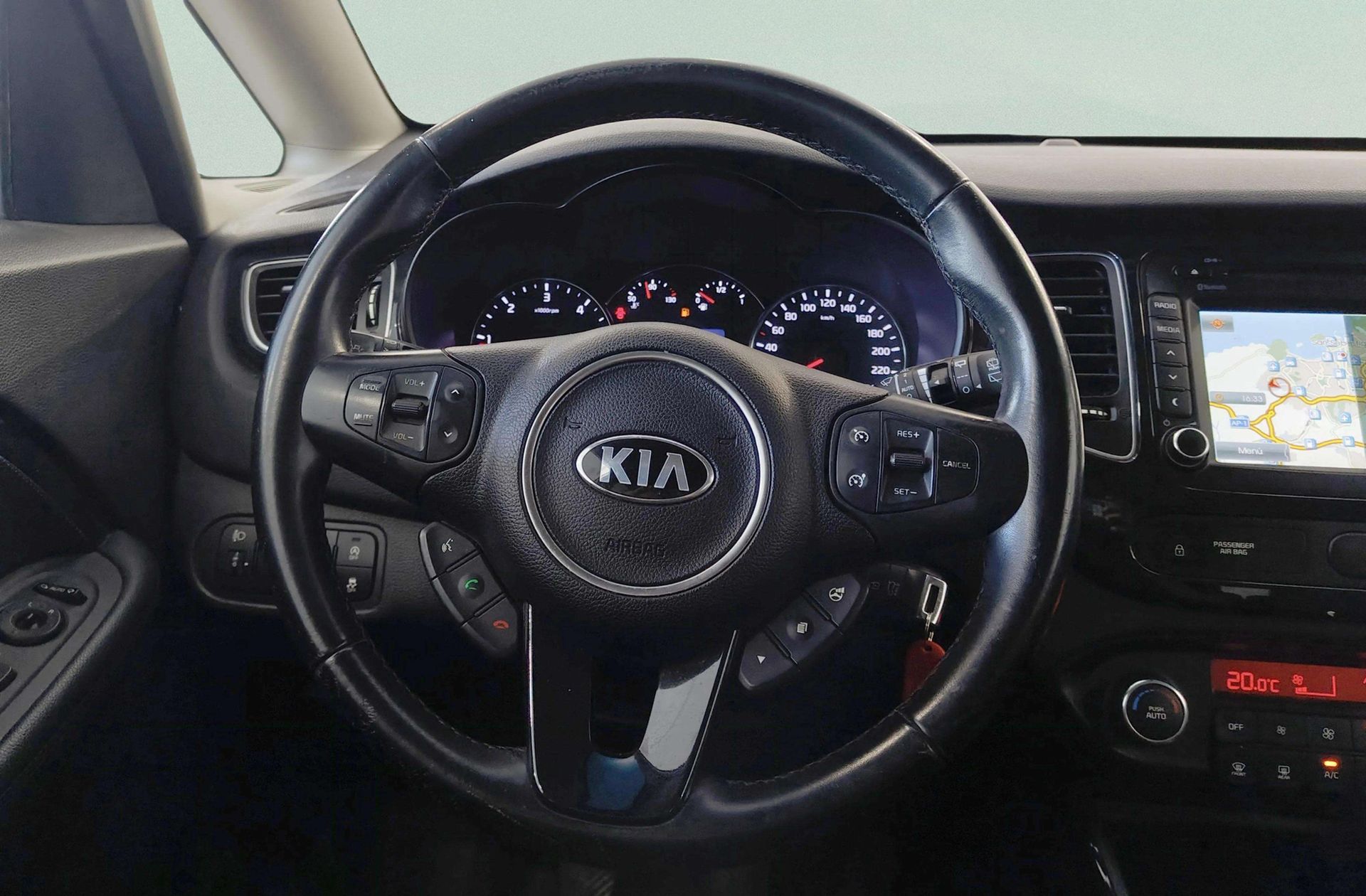 Kia Carens 1.7 CRDi VGT Uefa Euro2016 Eco-Dynamics - foto 18