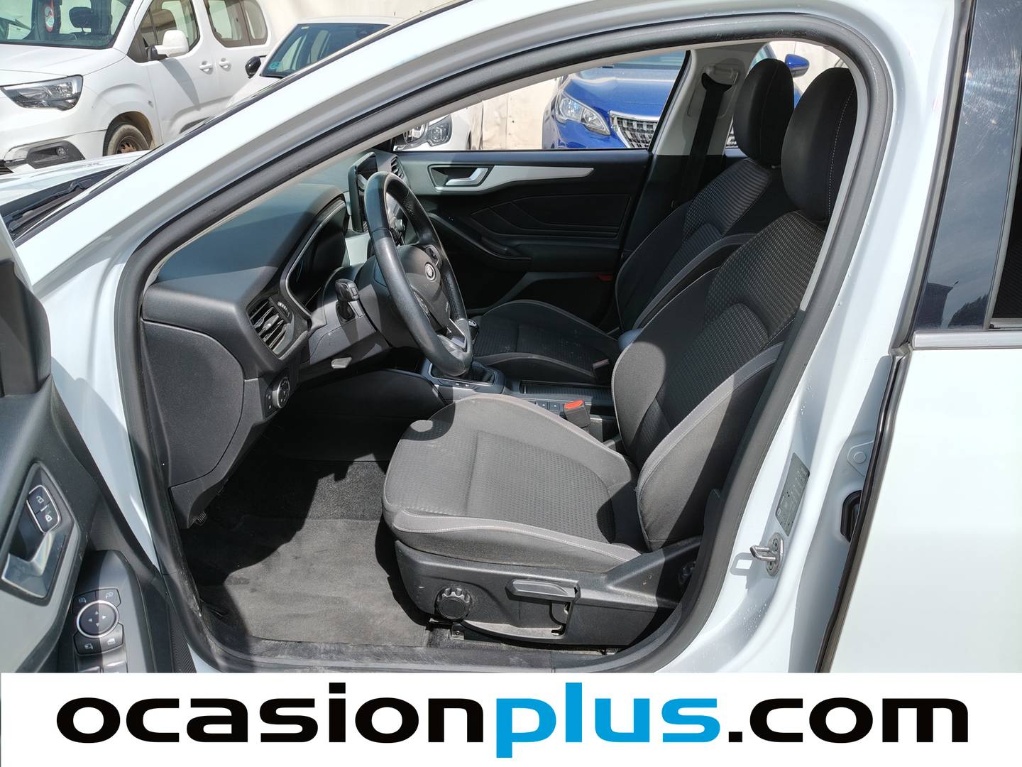 Foto asientos delanteros Ford Focus Ford Focus 1.0 Ecoboost MHEV Trend+ (125 CV)