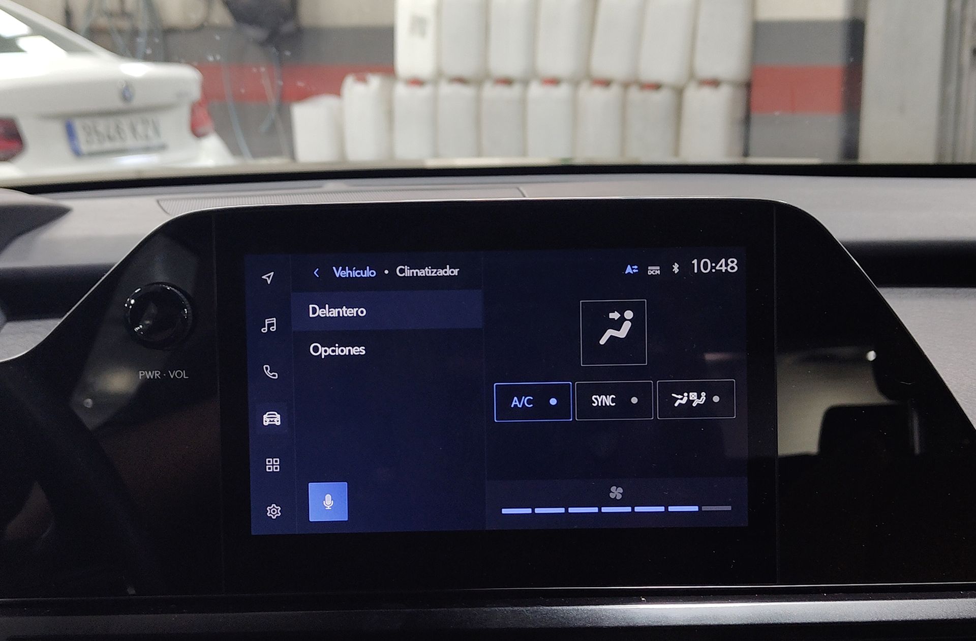 Lexus UX 300h Plus - foto 33
