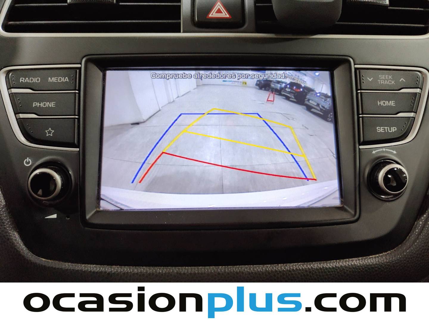 Equipamiento del Hyundai i20 Hyundai i20 1.2 MPI Essence LE (75 CV)