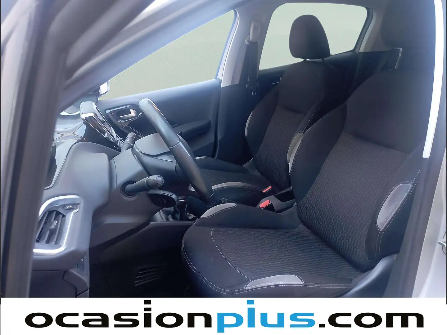 Foto Peugeot 208 Peugeot 208 HDi 68 Style (68 CV)