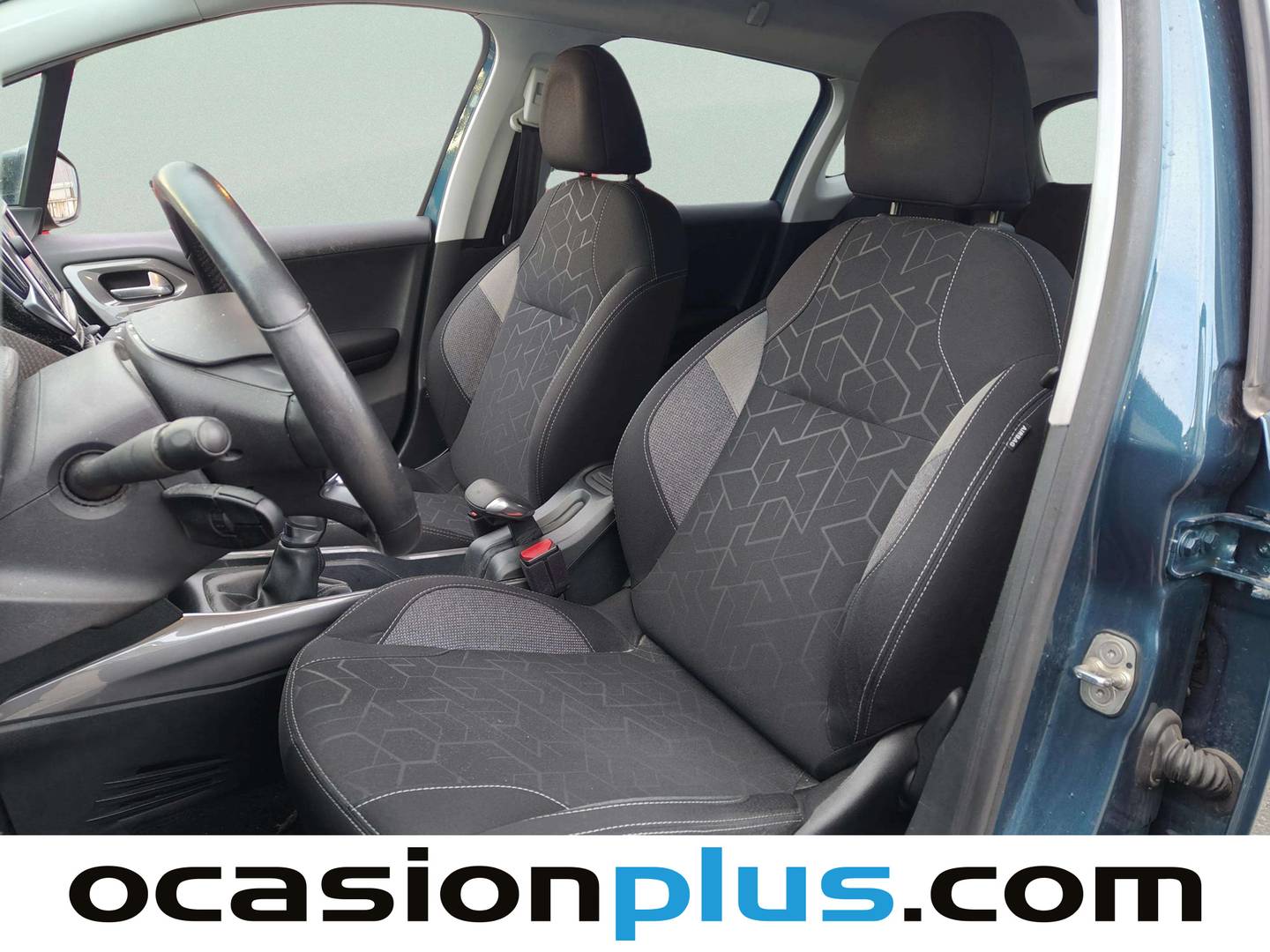 Foto asientos delanteros Peugeot 2008 Peugeot 2008 BlueHDi 100 Style (100 CV)