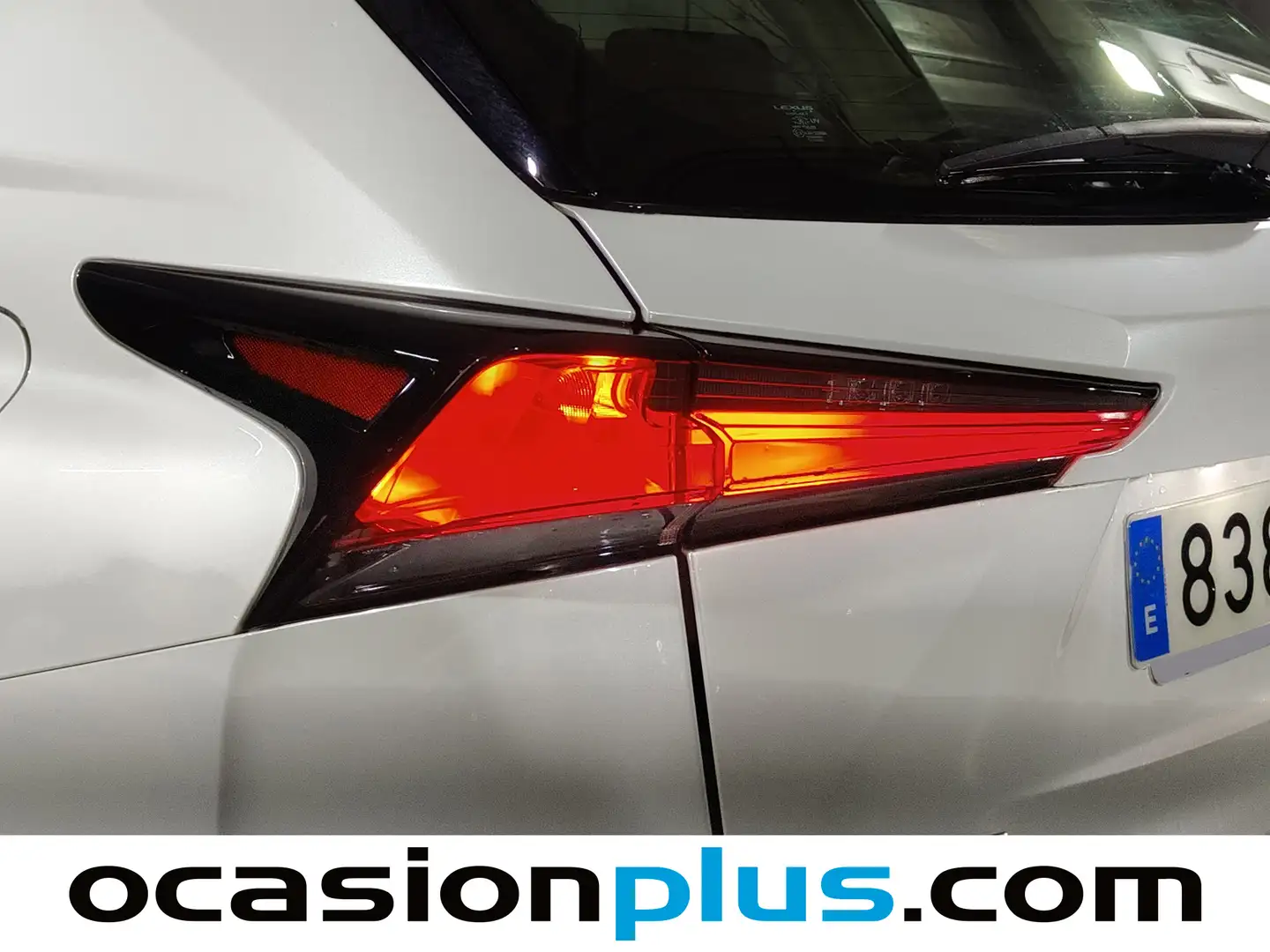 Foto Lexus NX Lexus NX 300h Business 2WD (197 CV)