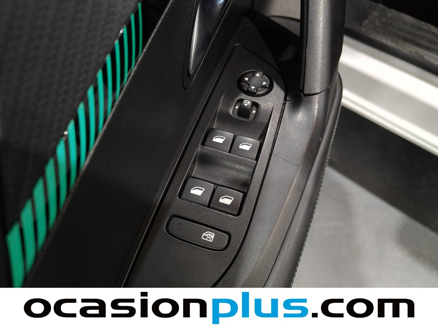 Foto Peugeot 2008 Peugeot 2008 PureTech 100 S&S Allure (100 CV)