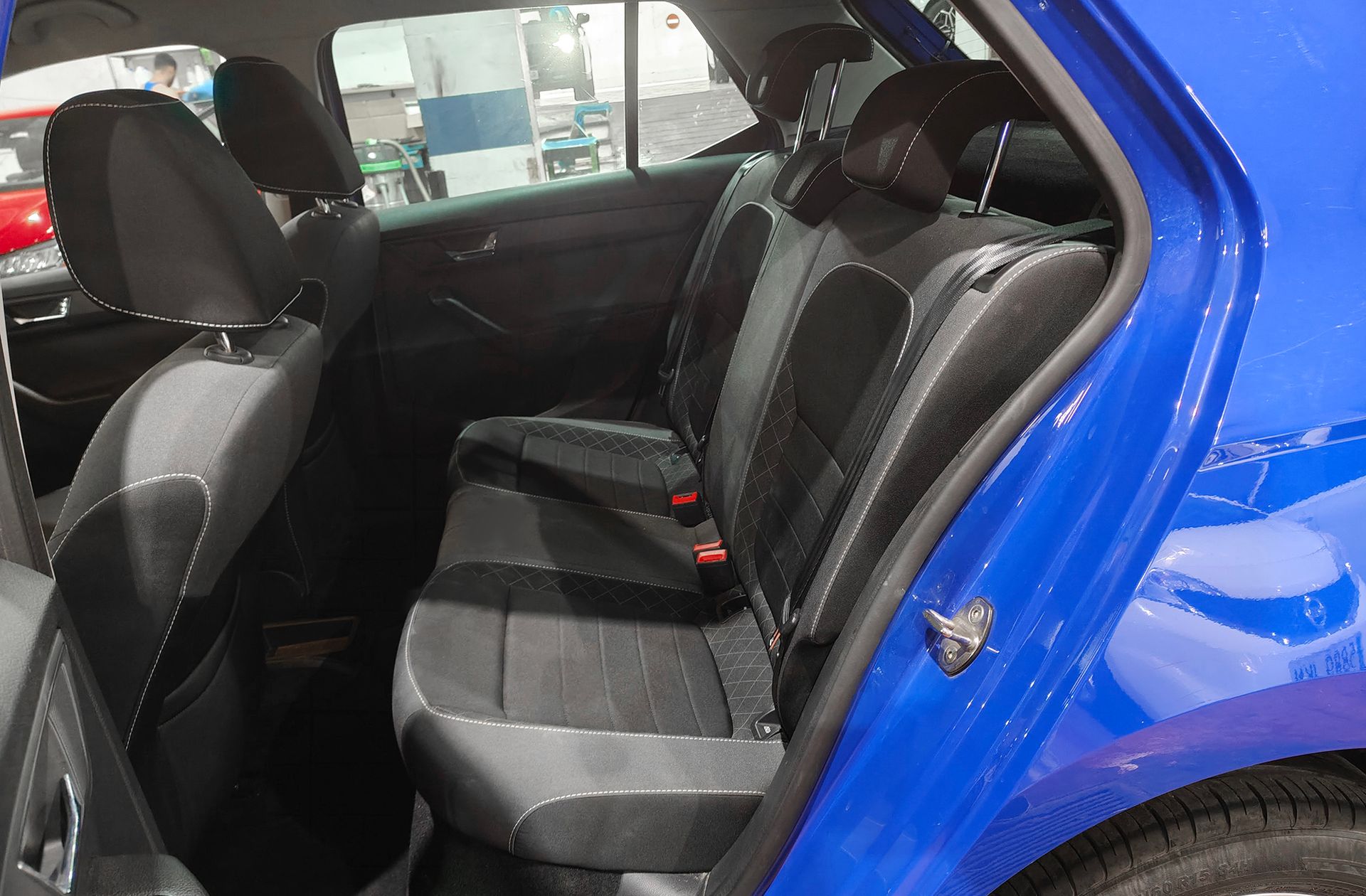 Škoda Fabia 1.0 MPI Like - foto 11