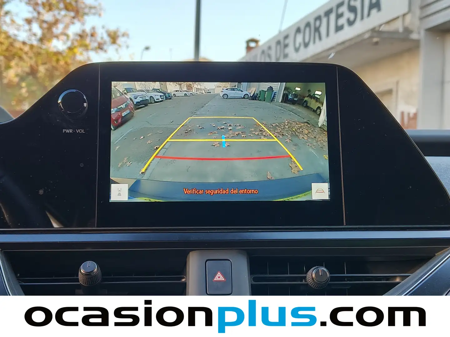 Foto Lexus UX Lexus UX 300h UX (199 CV)