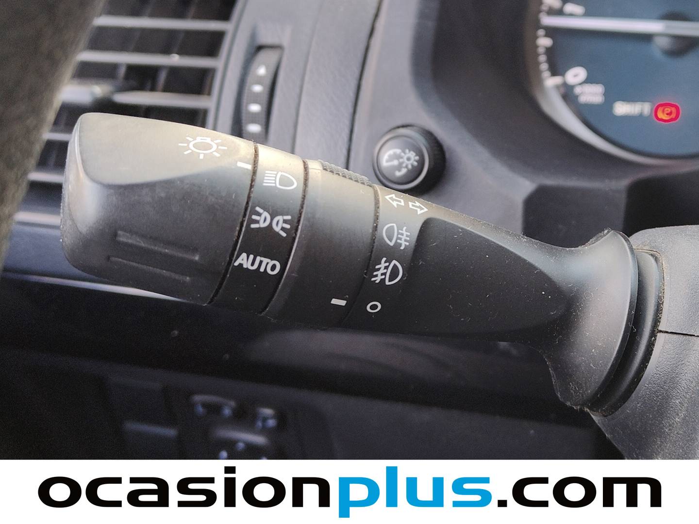 Equipamiento del Toyota Land Cruiser Toyota Land Cruiser 2.8 D-4D GX (177 CV)