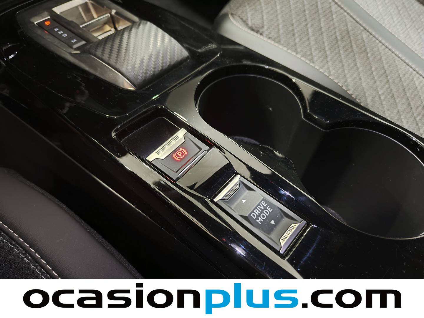 Peugeot 2008 Peugeot 2008 Allure Hybrid eDCS6 (145 CV) automático