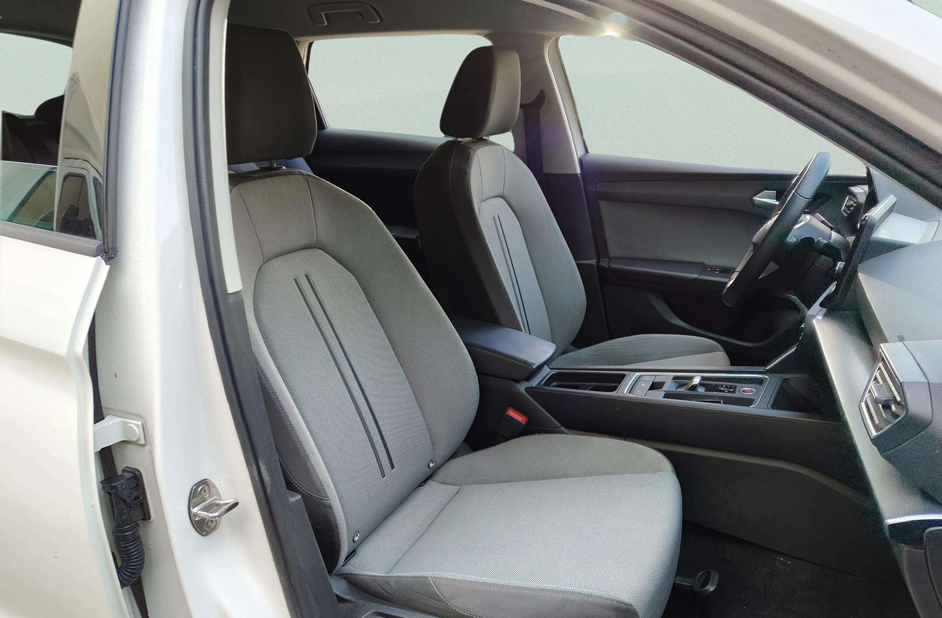 SEAT León ST 2.0 TDI Style XL DSG - foto 18