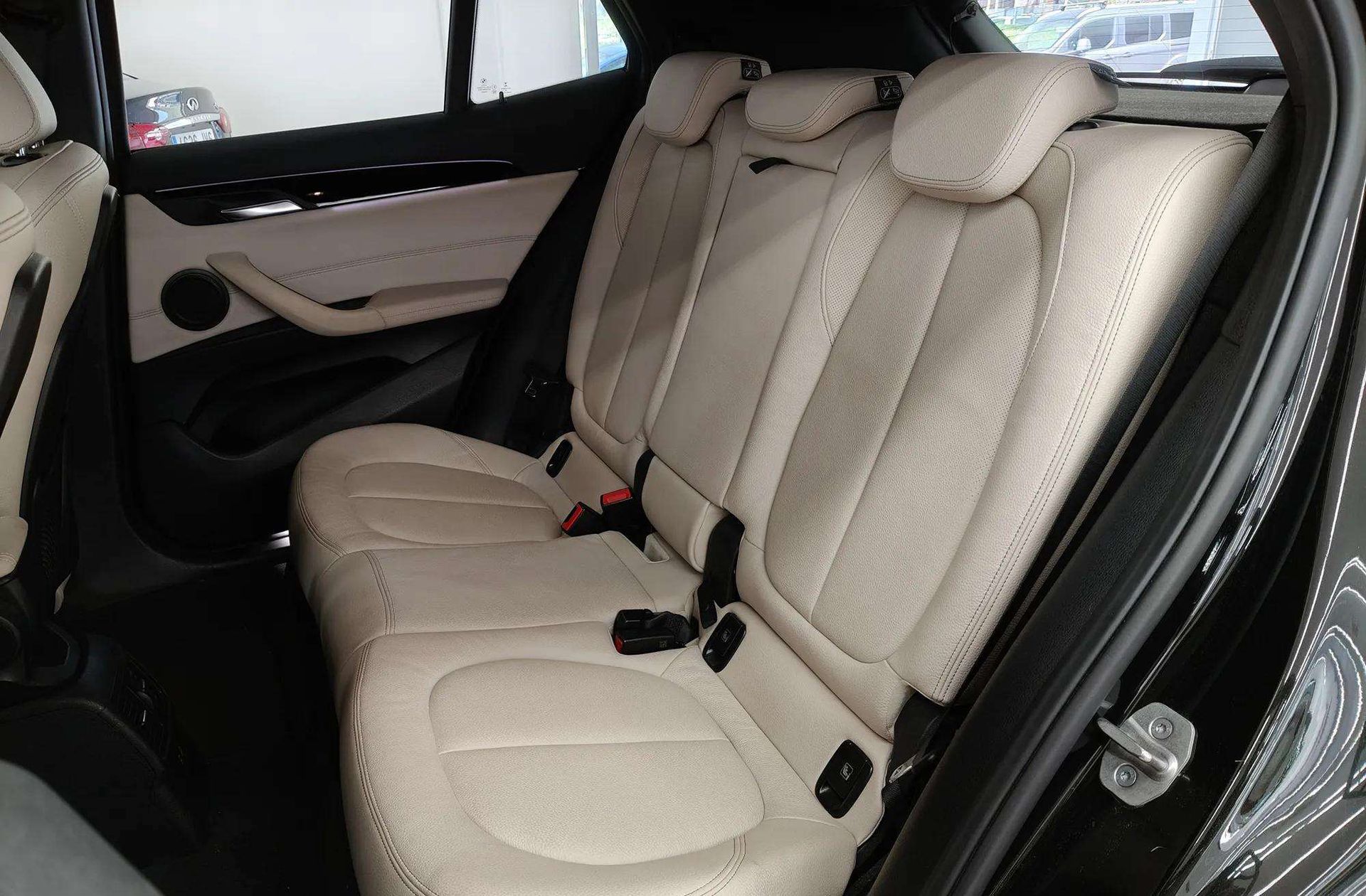 BMW X2 sDrive20i Pack M - foto 18