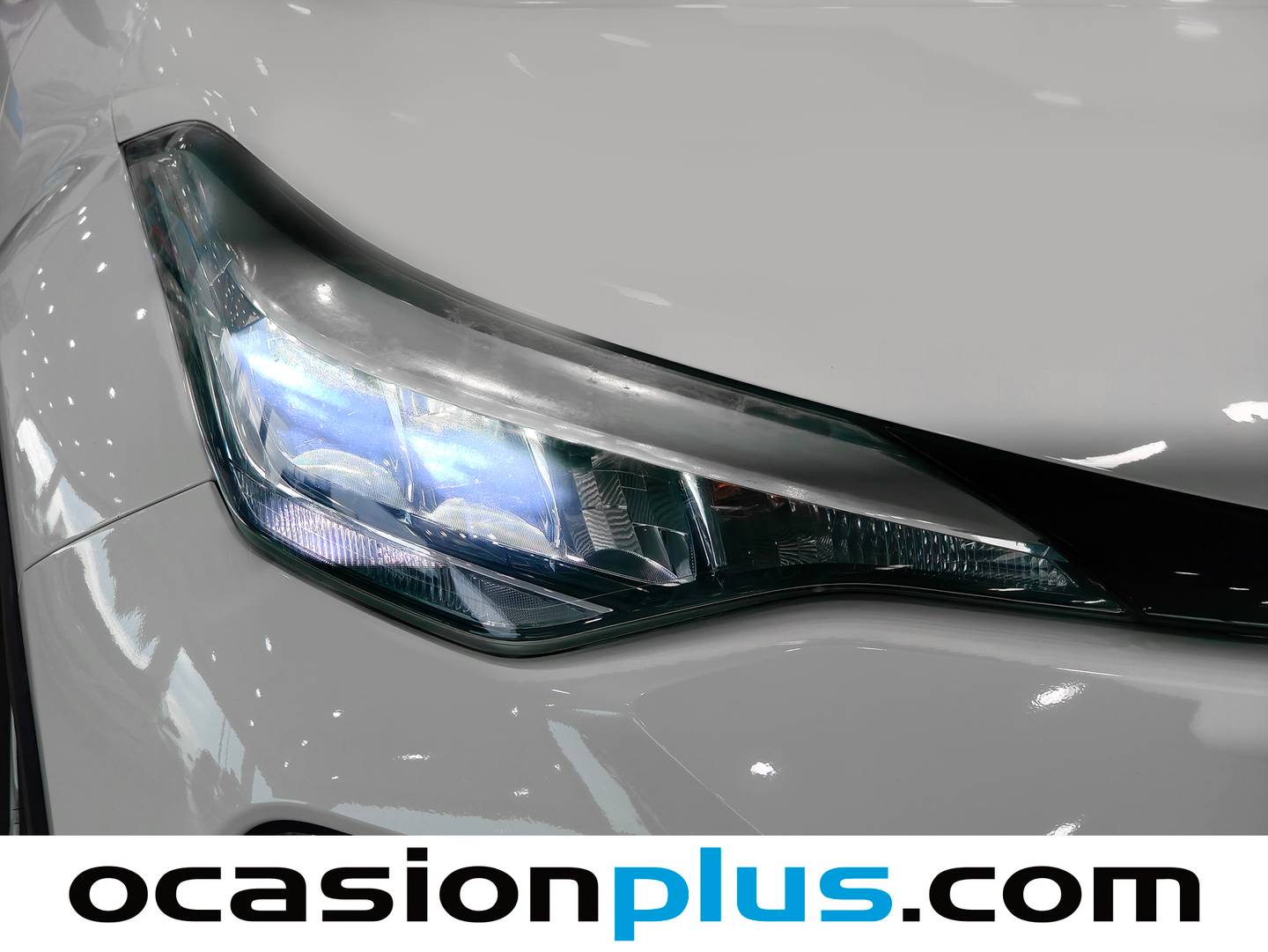 Extras del Toyota C-HR Toyota C-HR 1.8 125H Active (122 CV)