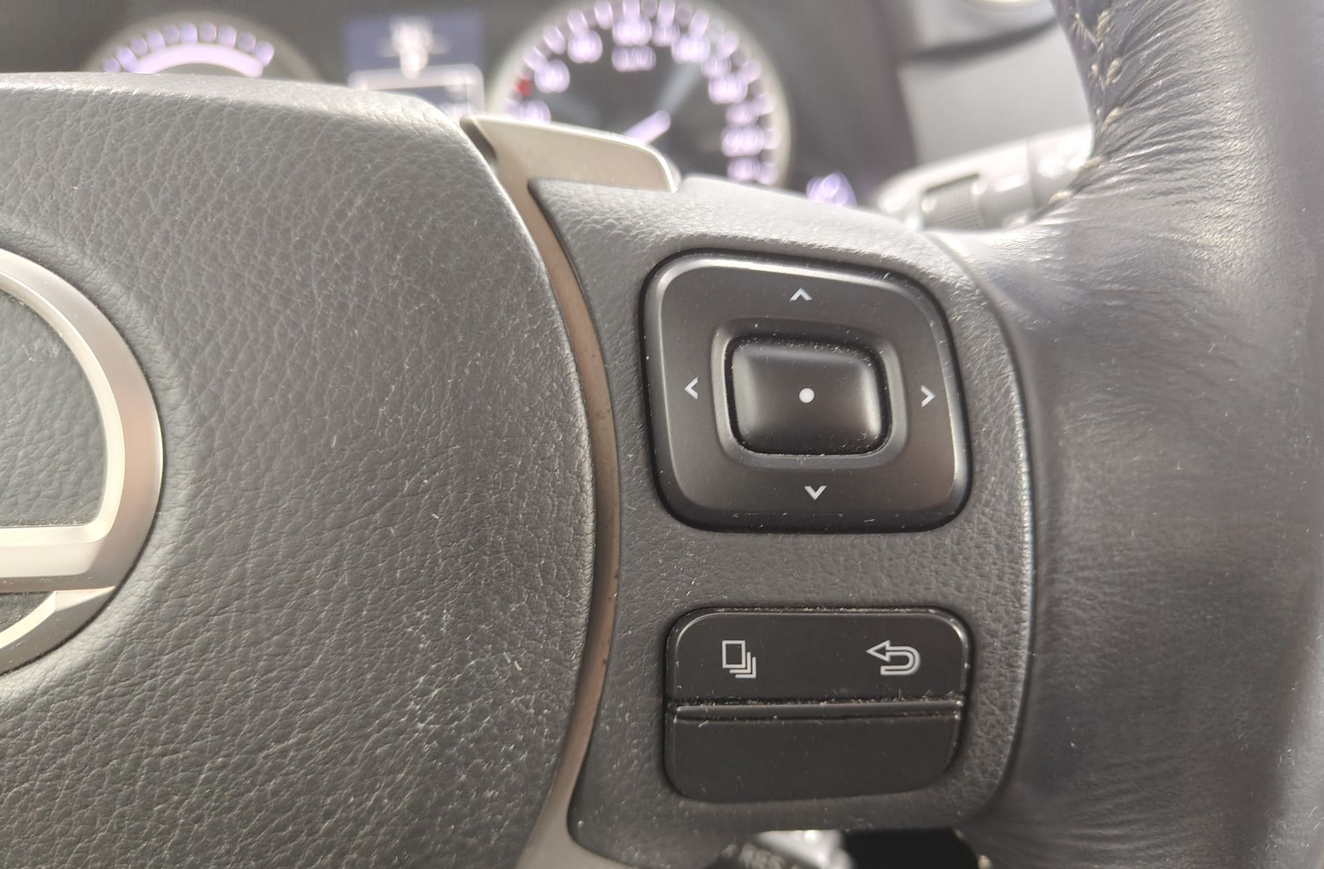 Lexus NX 300h Corporate 2WD Navibox - foto 23
