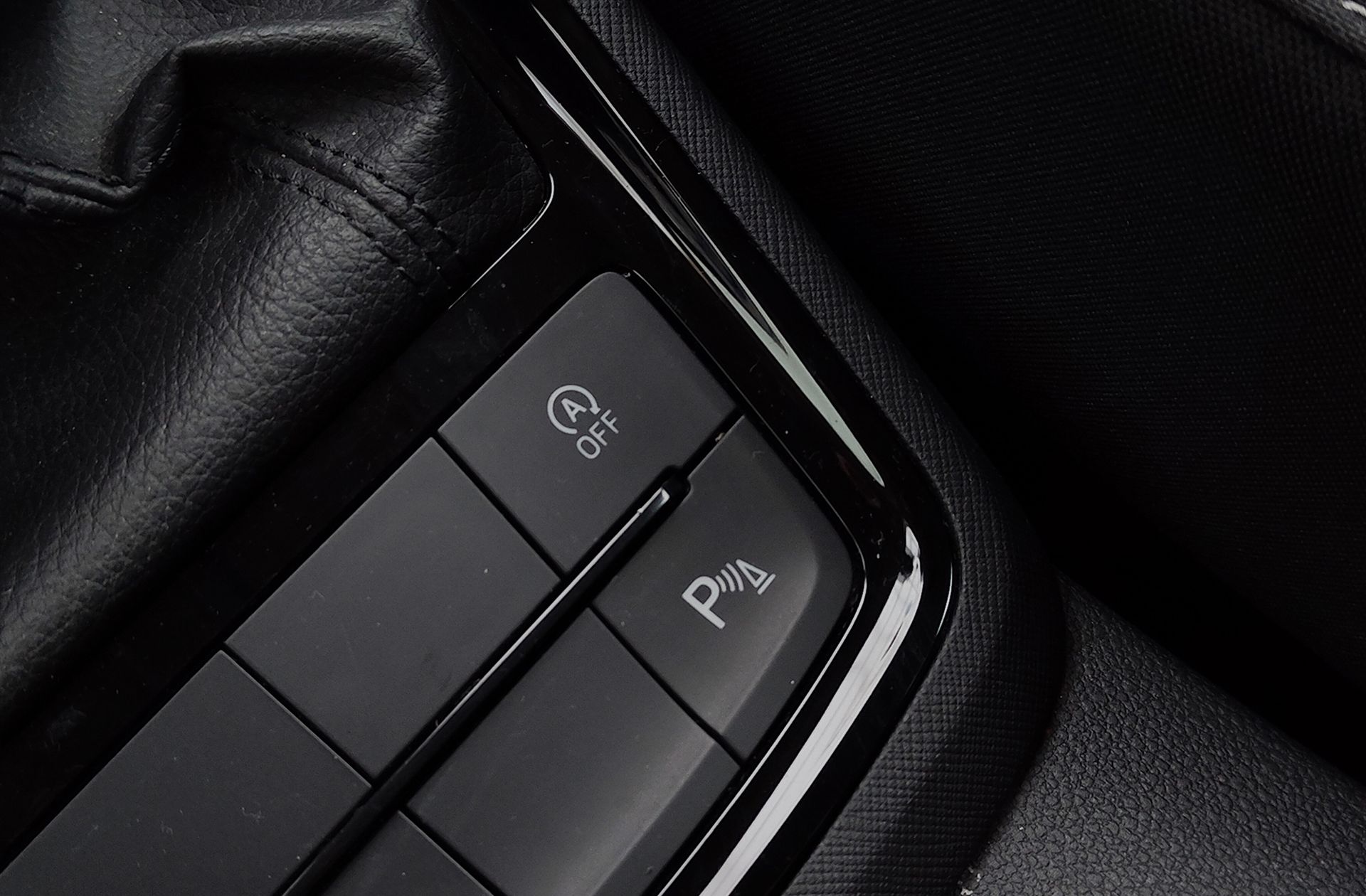 Škoda Kamiq 1.0 TSI Emotion - foto 9