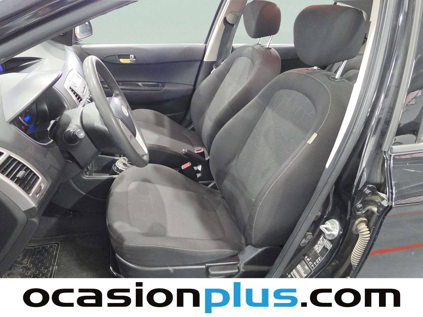 Foto asientos delanteros Hyundai i20 Hyundai i20 1.4 CRDI Classic (75 CV)