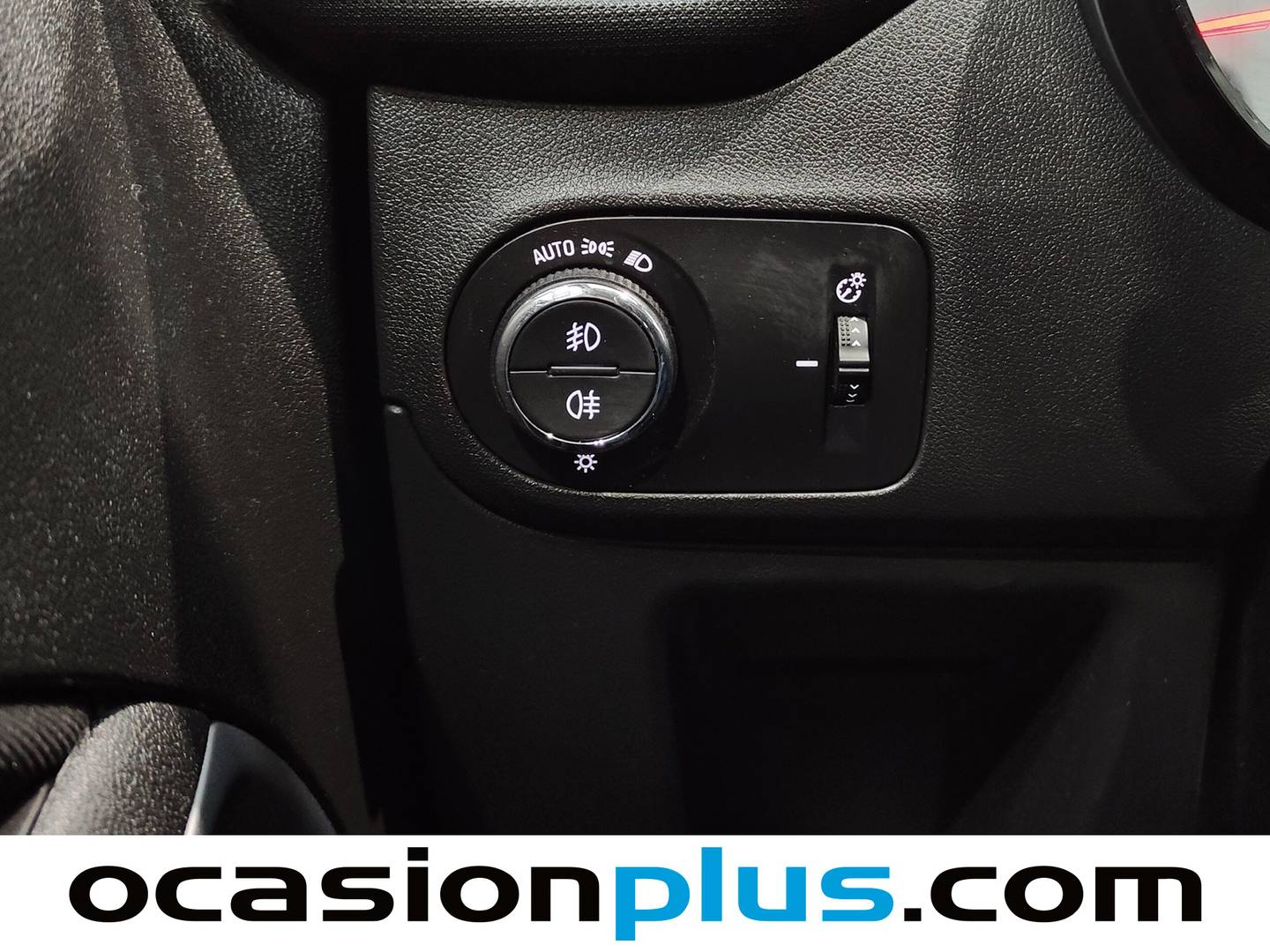Extras del Opel Crossland X Opel Crossland X 1.2 Turbo S&S ecoTEC Selective (110 CV)