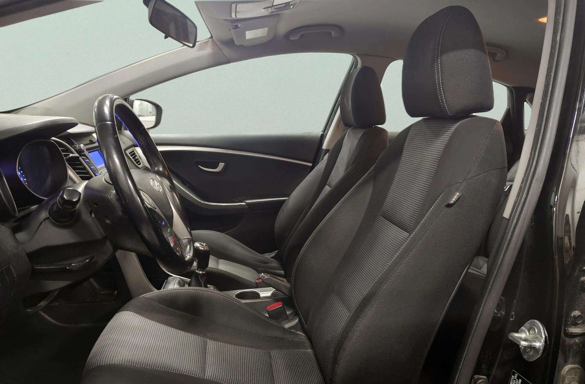 Hyundai i30 1.4 Klass - foto 7