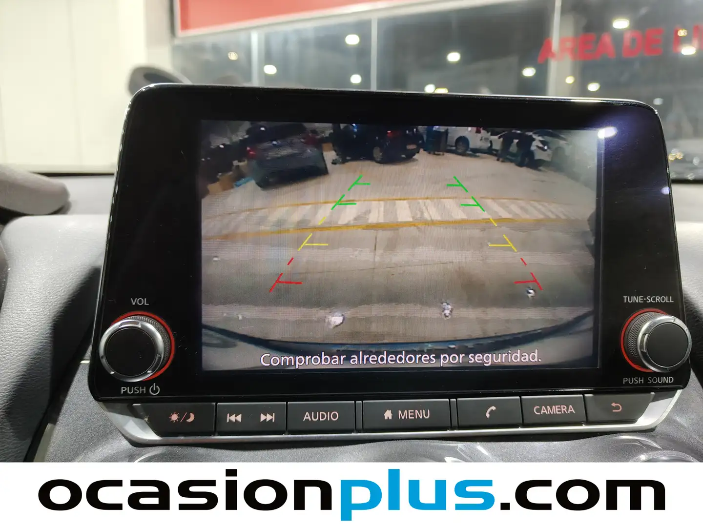 Foto Nissan JUKE Nissan Juke DIG-T N-Connecta 4x2 (114 CV)