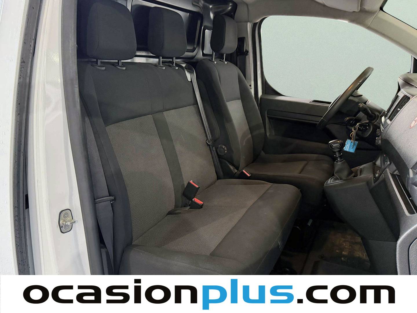 Foto asientos traseros Peugeot Expert Peugeot Expert Furgon BlueHDi 100 Standard (102 CV)