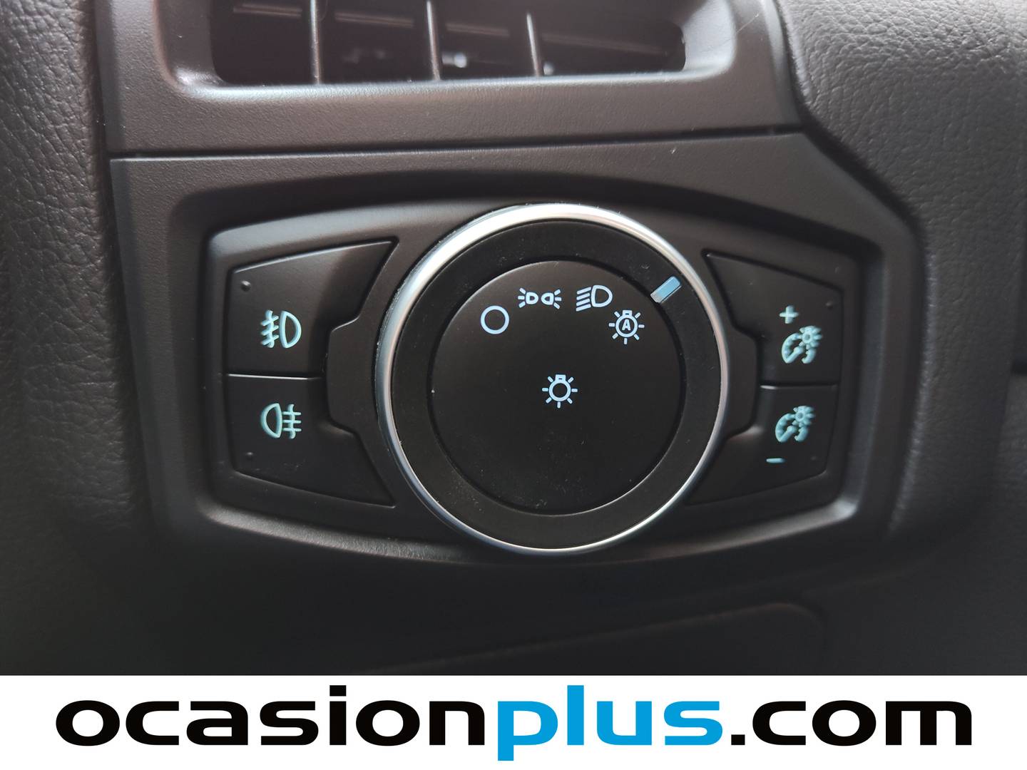 Ford Focus Ford Focus 1.0 Ecoboost S&S Titanium (125 CV) de segunda mano