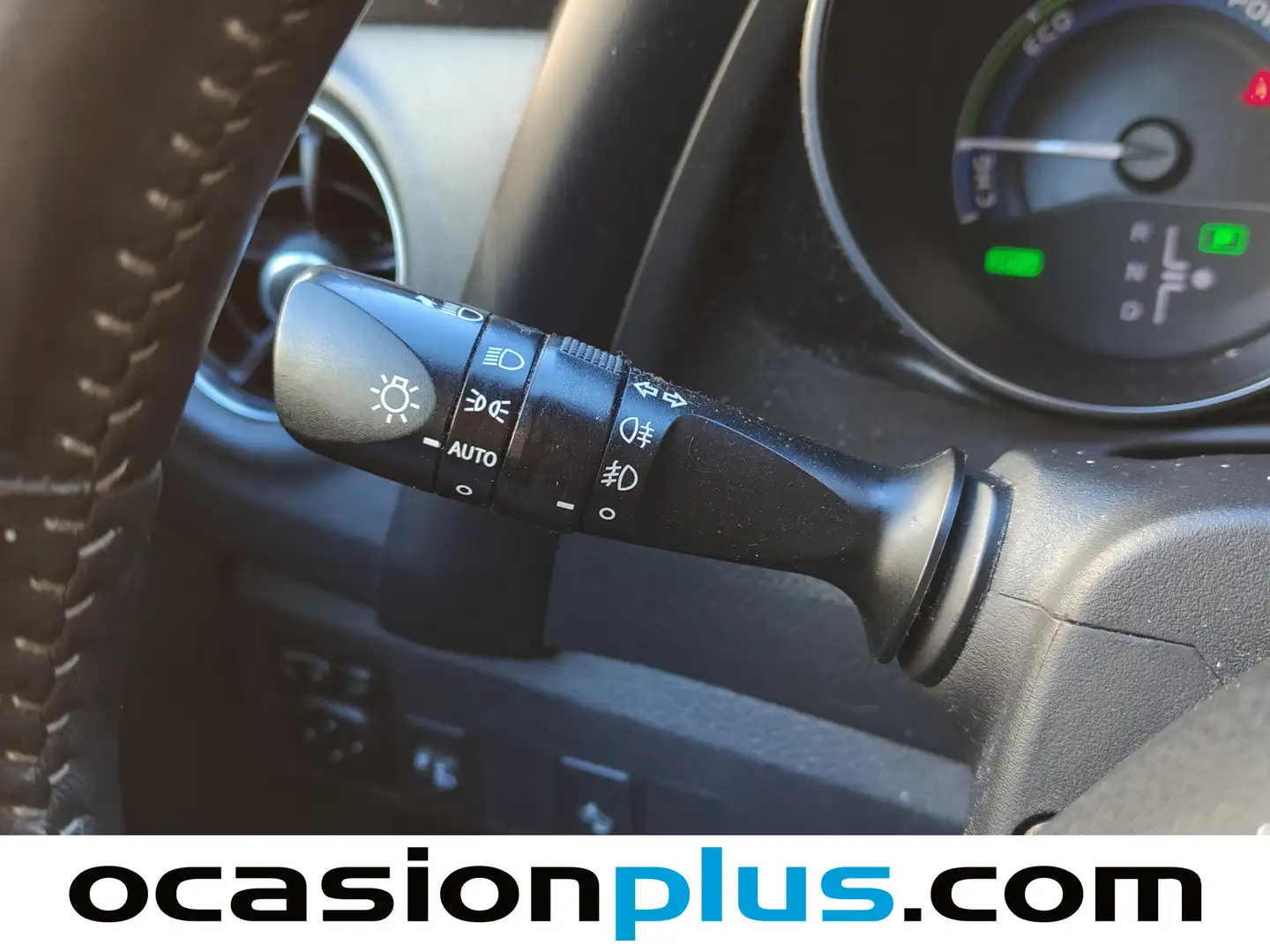 Foto Toyota Auris Toyota Auris 140H Touring Sports Active (136 CV)