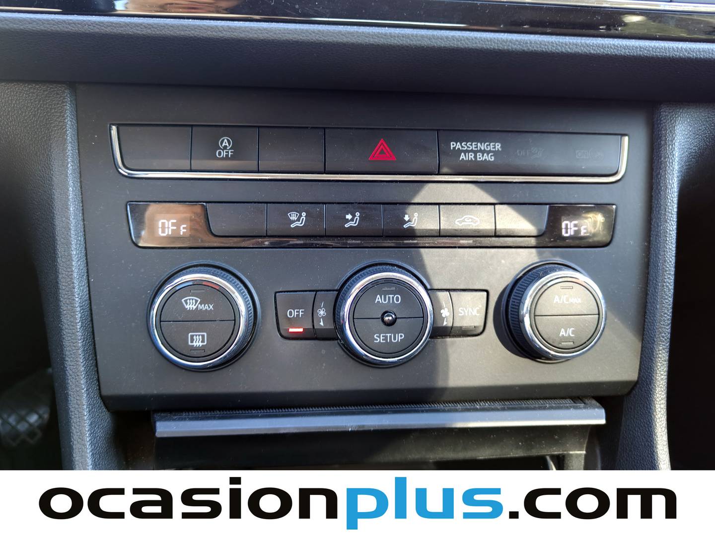 Extras y acabados del Seat León Seat León 1.2 TSI S&S Style (105 CV)