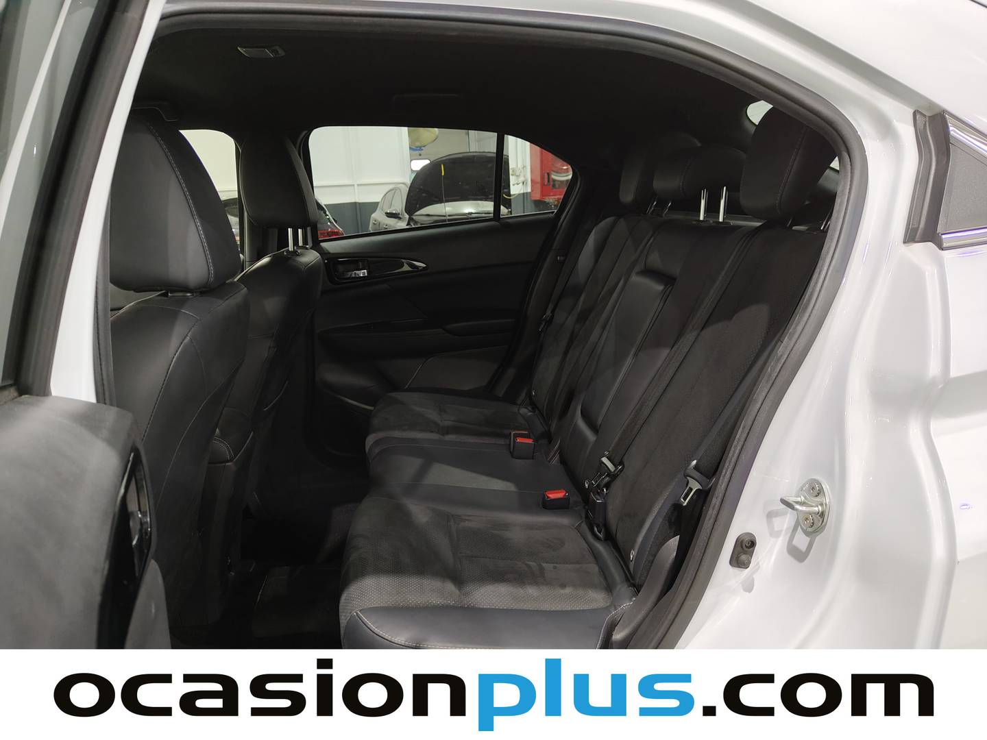 Foto asientos traseros Mitsubishi Eclipse Cross Mitsubishi Eclipse Cross 2.4 PHEV Kaiteki 4WD Auto (188 CV)