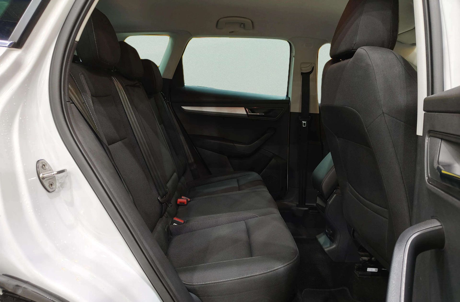 Škoda Karoq 2.0 TDI Selection - foto 19