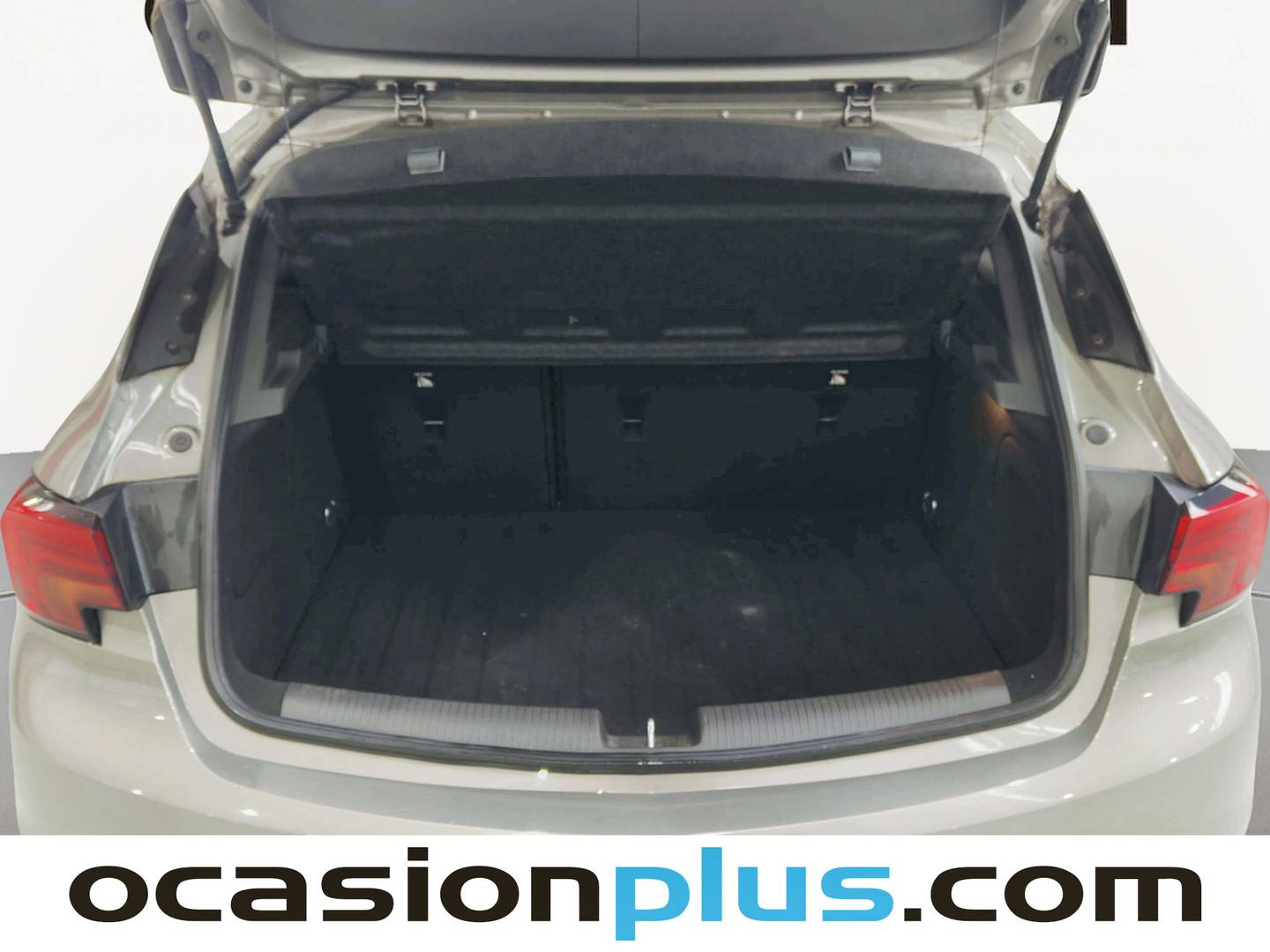 Fotos maletero Opel Astra Opel Astra 1.6 CDTi Dynamic (110 CV)