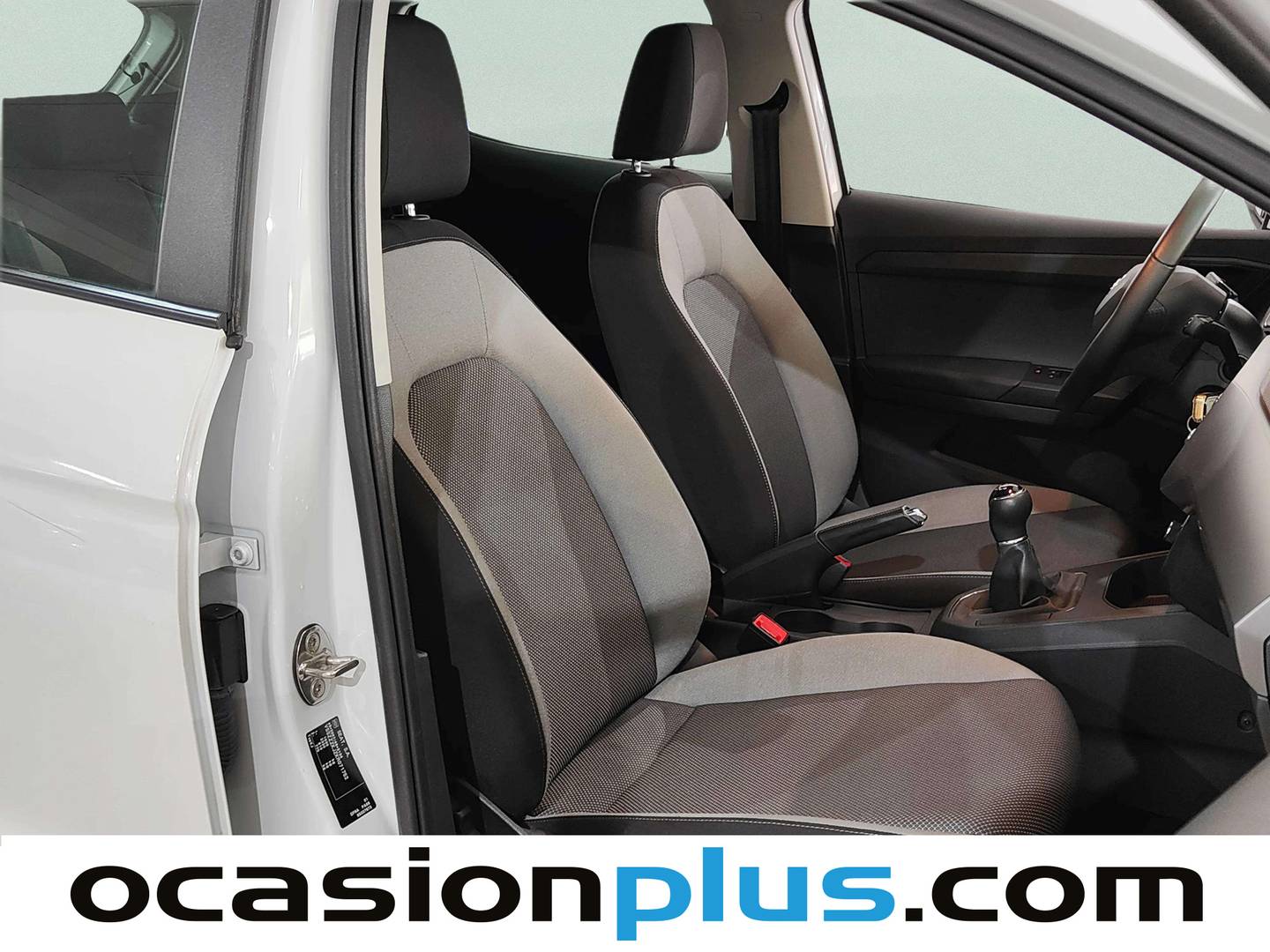 Foto Seat Ibiza SEAT Ibiza 1.0 MPI Style Plus (80 CV)