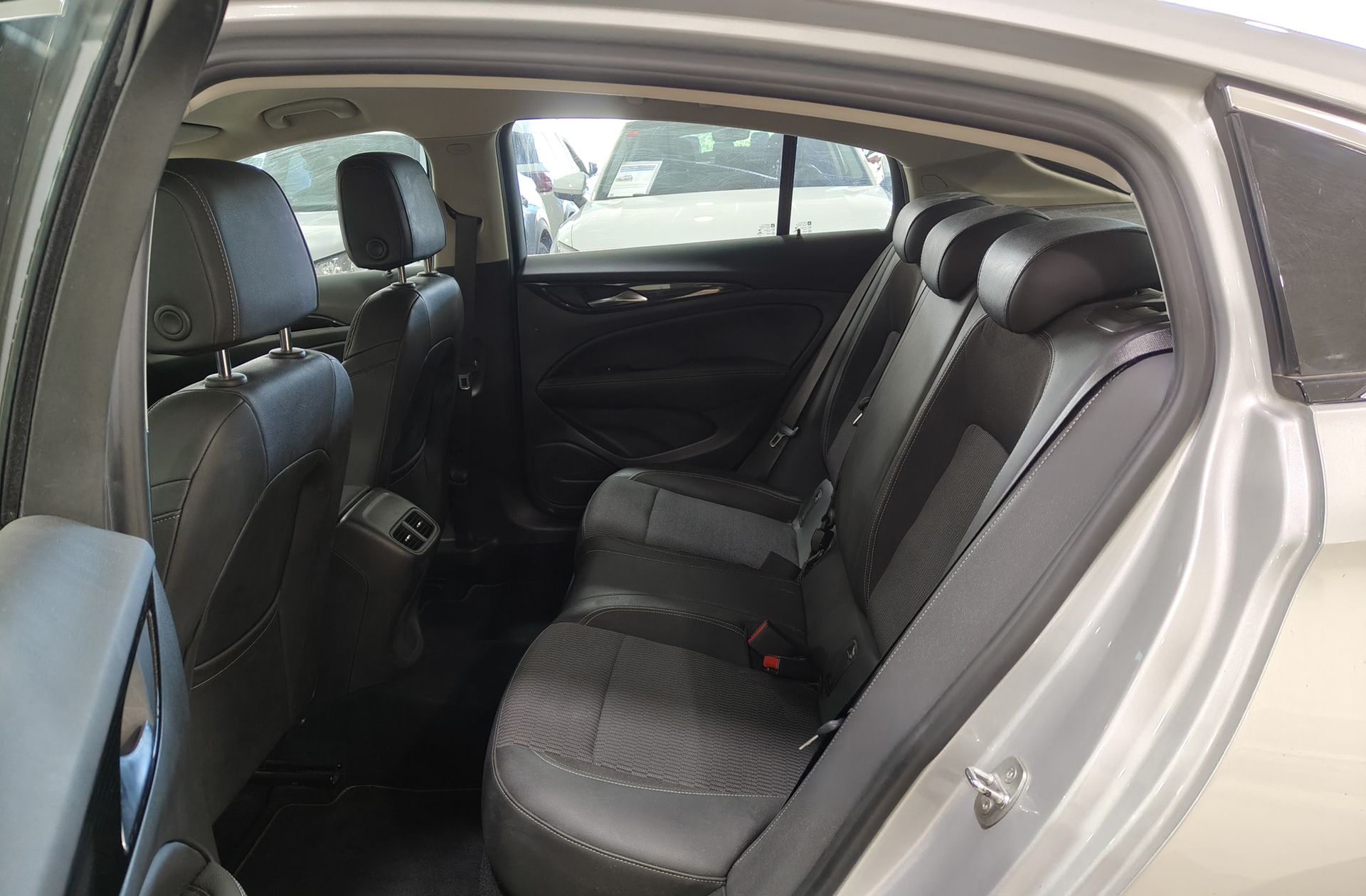 Opel Insignia GS 1.5 Turbo XFT Innovation - foto 12