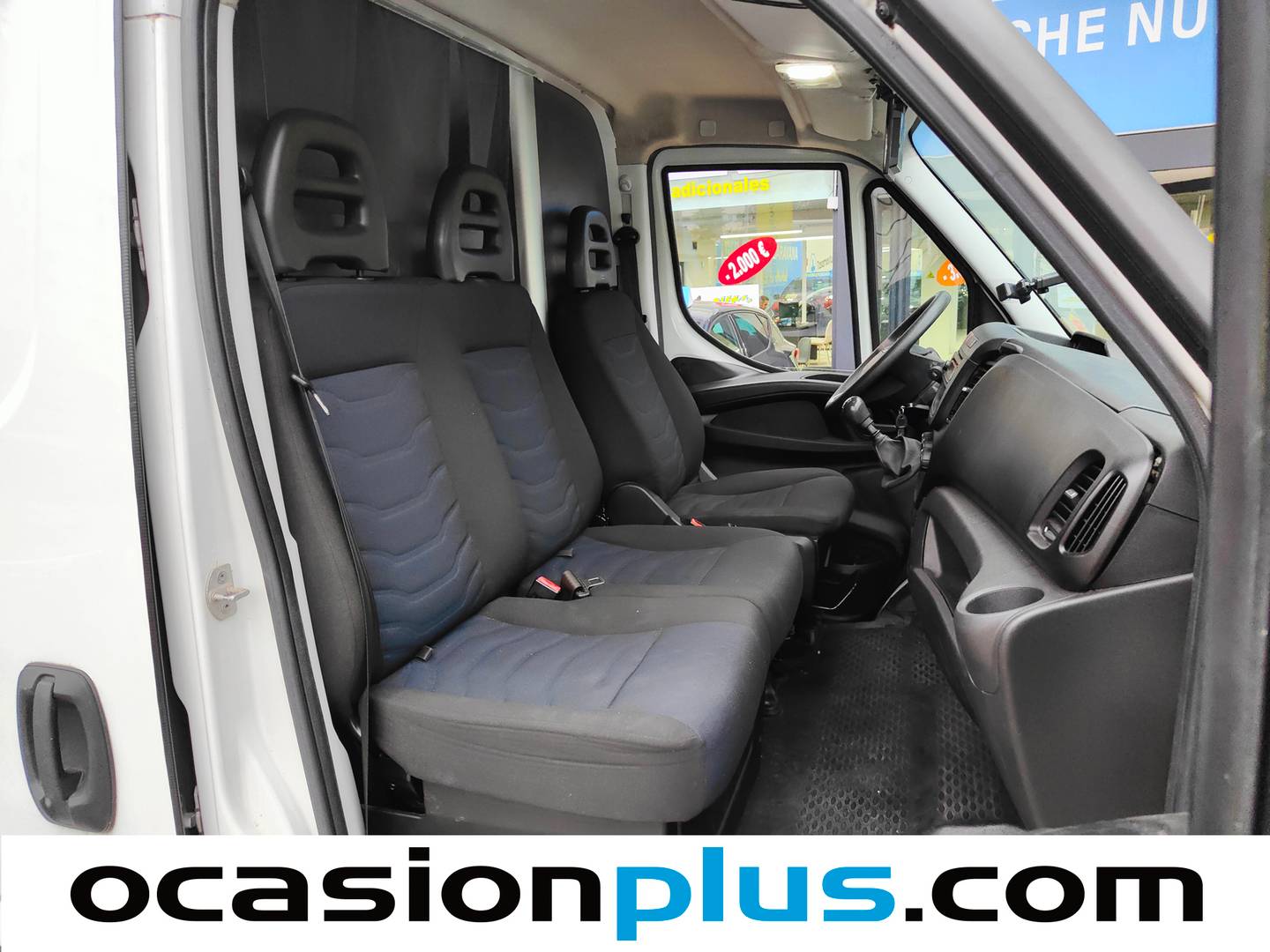 Fotos maletero Iveco Daily Iveco Daily 2.3 TD 35S 16 3520/H2 (156 CV) Camperizada