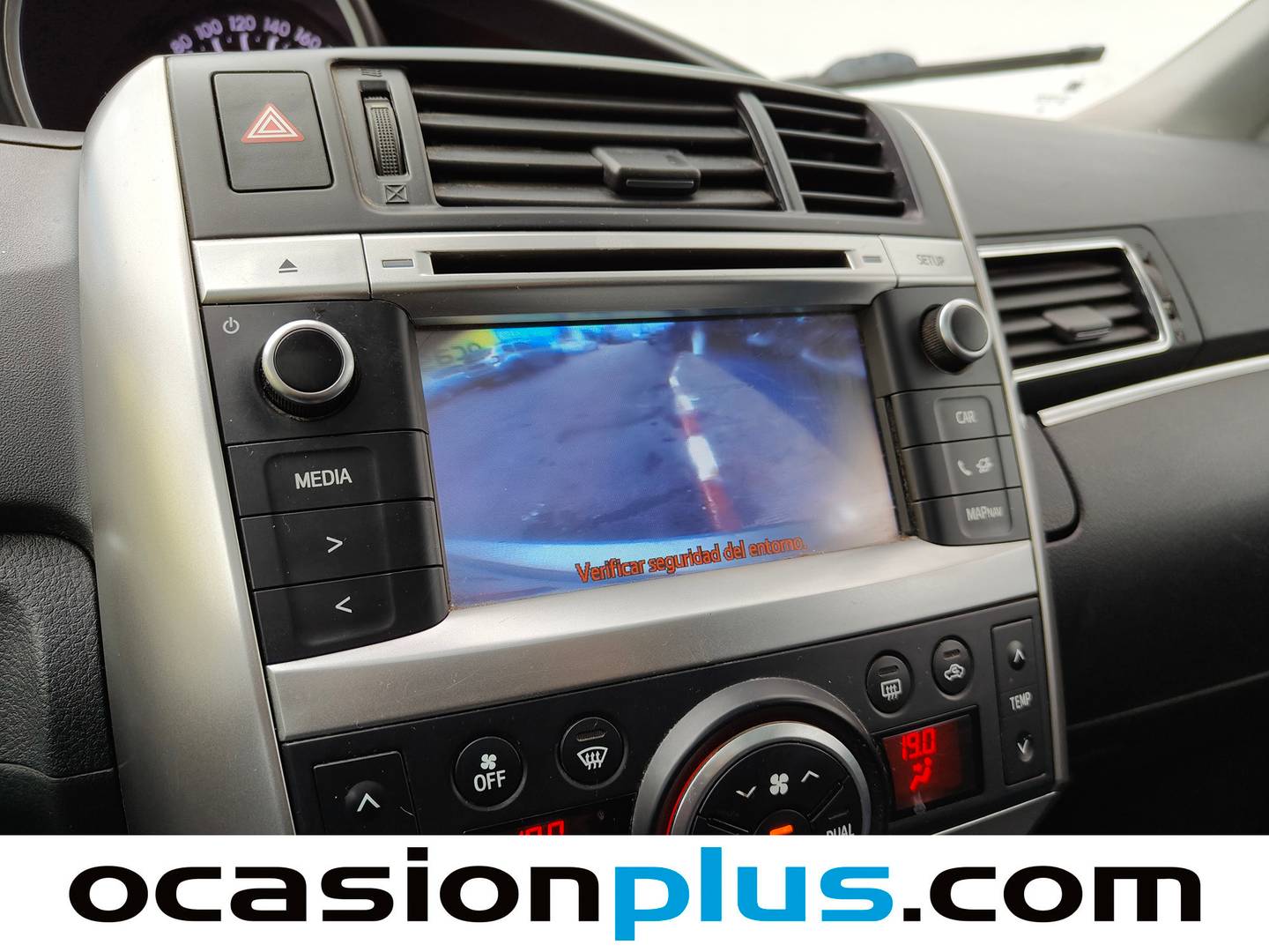 Equipamiento del Toyota Verso Toyota Verso 120D Advance (124 CV)