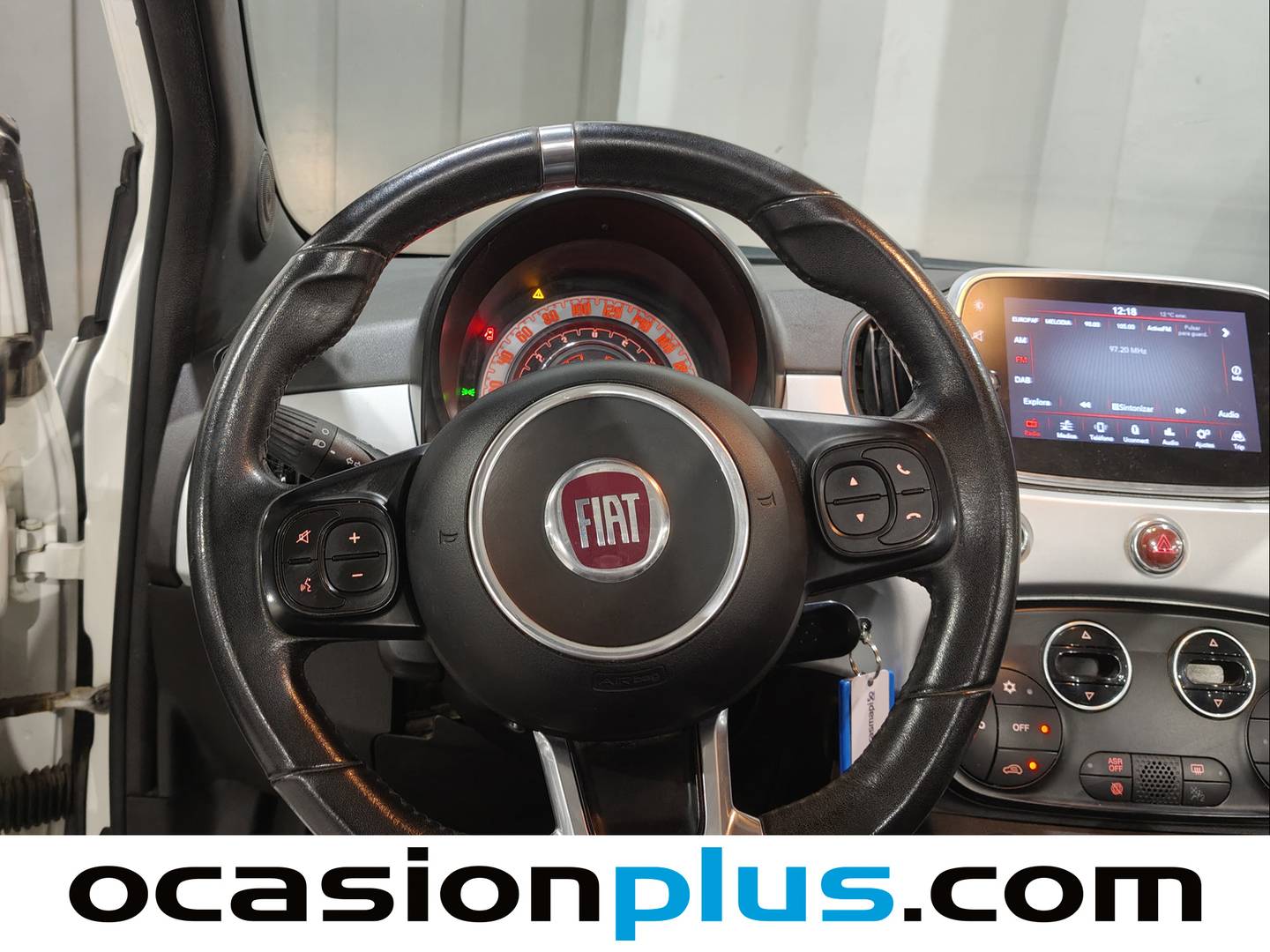 Foto Fiat 500C Fiat 500C 1.0 Hybrid Connect (70 CV)