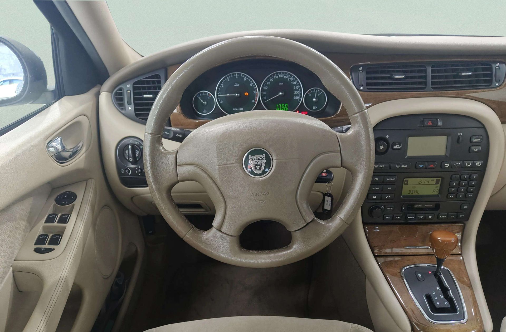 Jaguar X-Type 2.5 V6 - foto 18
