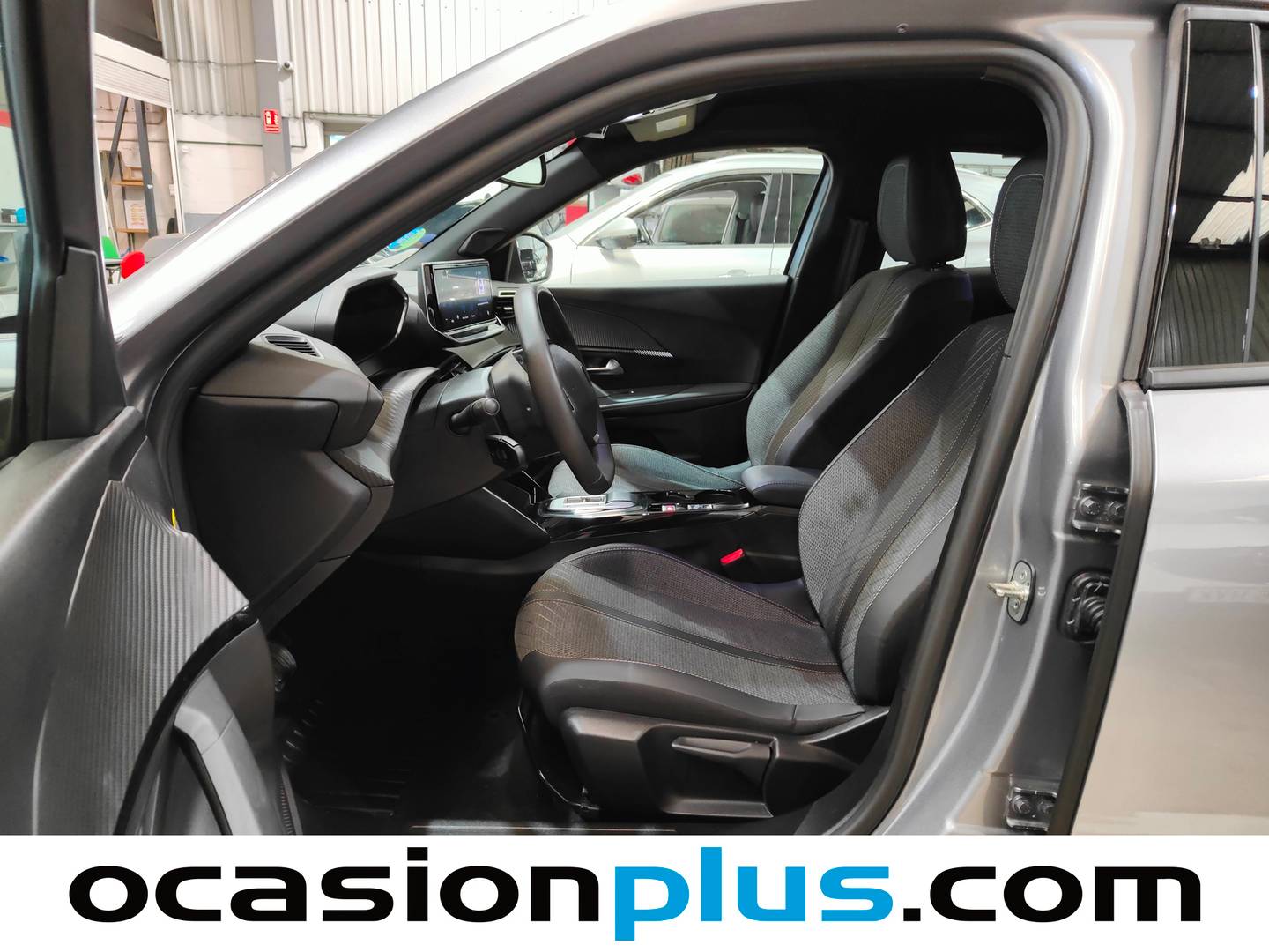 Foto asientos delanteros Peugeot 2008 Peugeot 2008 Allure Hybrid eDCS6 (145 CV)